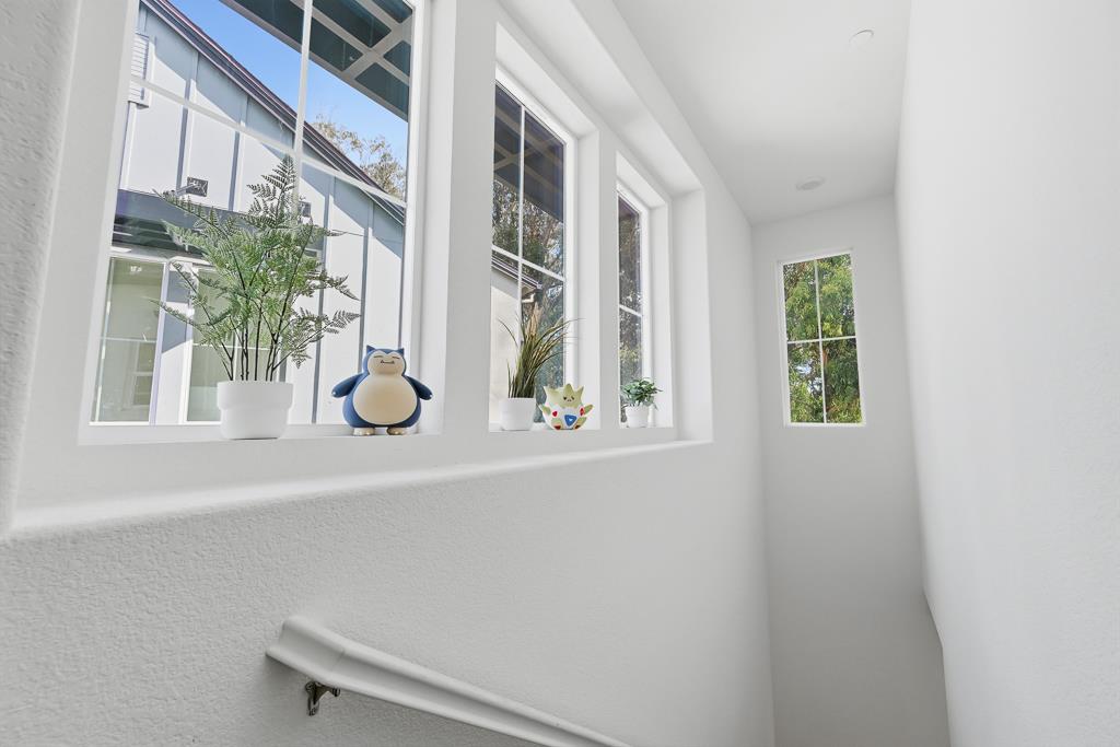 Detail Gallery Image 32 of 62 For 28983 Ashwell Ave, Hayward,  CA 94544 - 4 Beds | 3/1 Baths