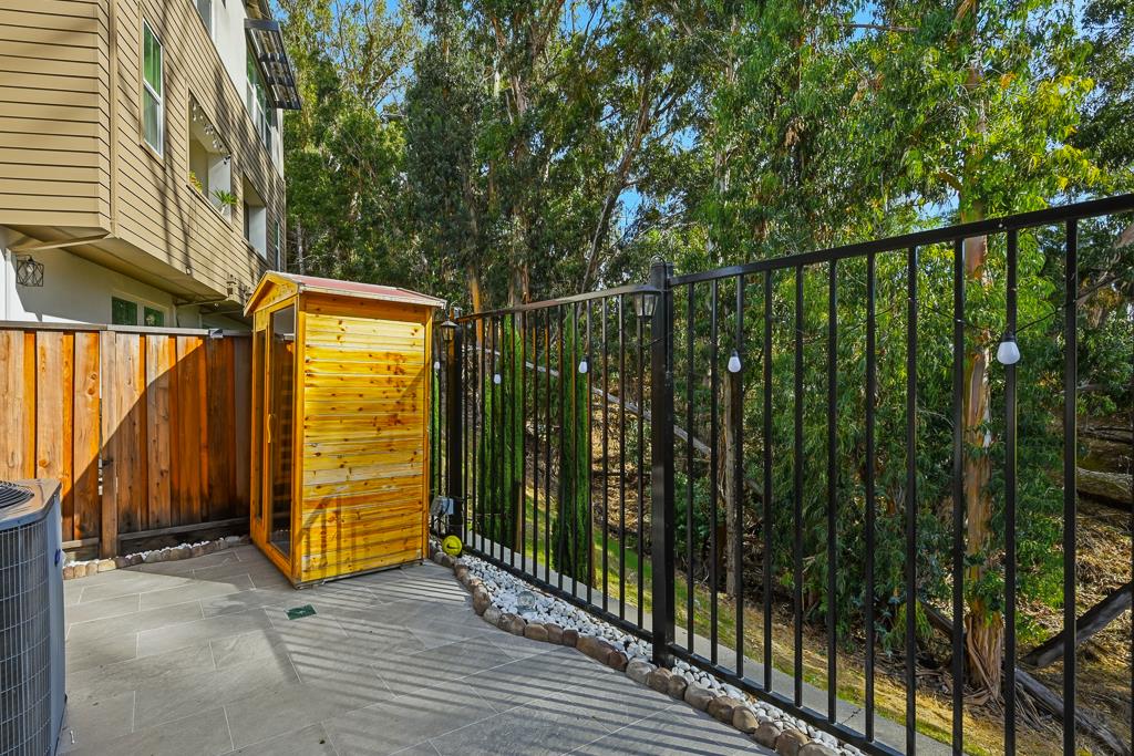 Detail Gallery Image 53 of 62 For 28983 Ashwell Ave, Hayward,  CA 94544 - 4 Beds | 3/1 Baths