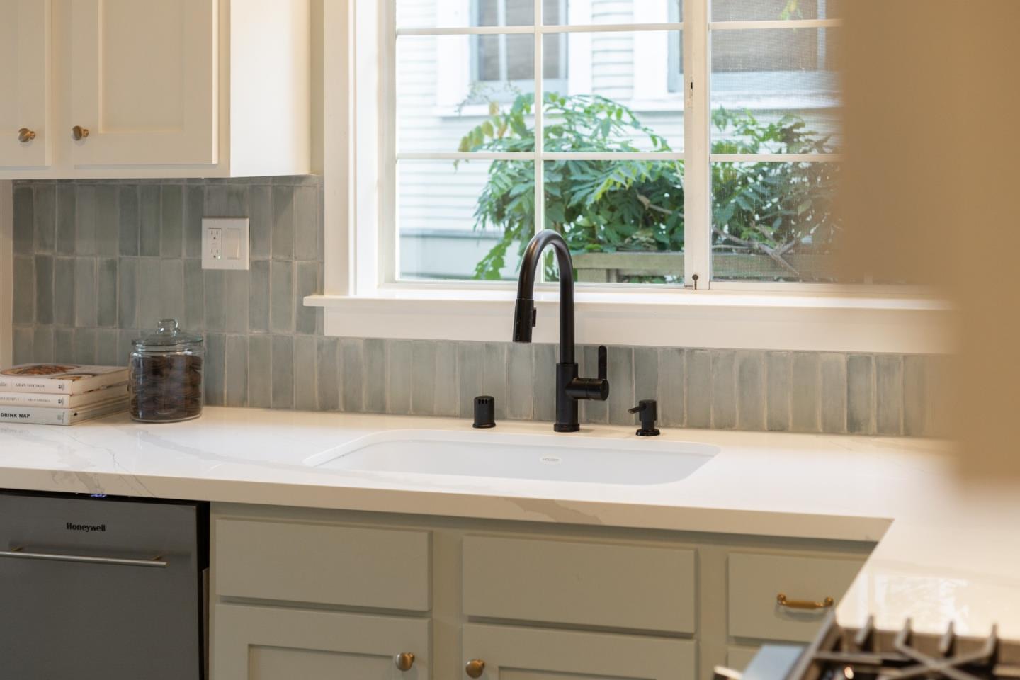 Detail Gallery Image 32 of 45 For 526 S Branciforte Ave, Santa Cruz,  CA 95062 - 4 Beds | 2/1 Baths