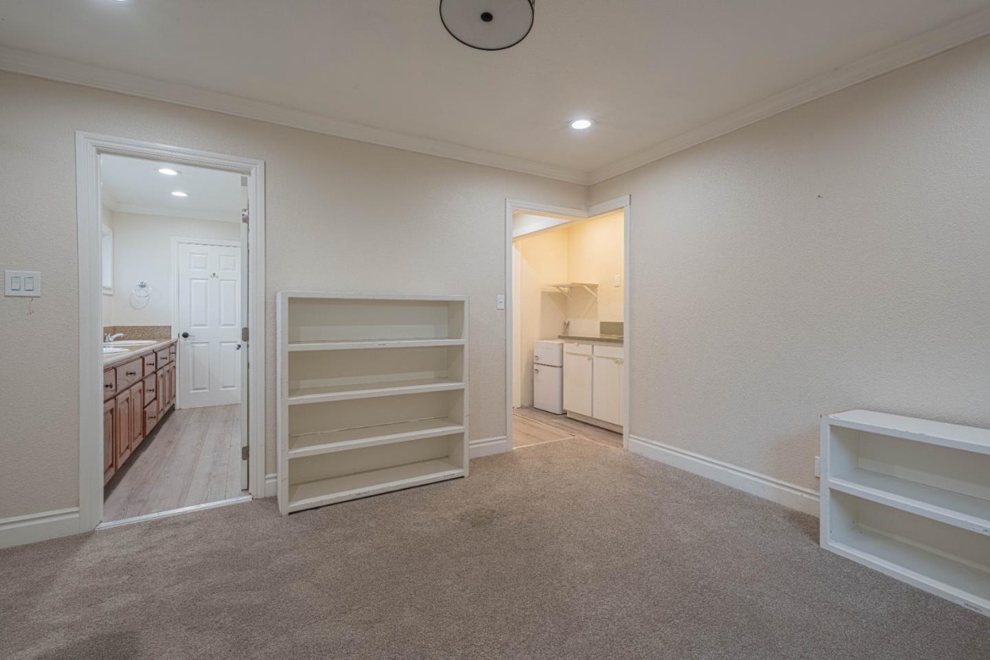 Detail Gallery Image 35 of 39 For 119 San Jose St, Salinas,  CA 93901 - 3 Beds | 2/1 Baths