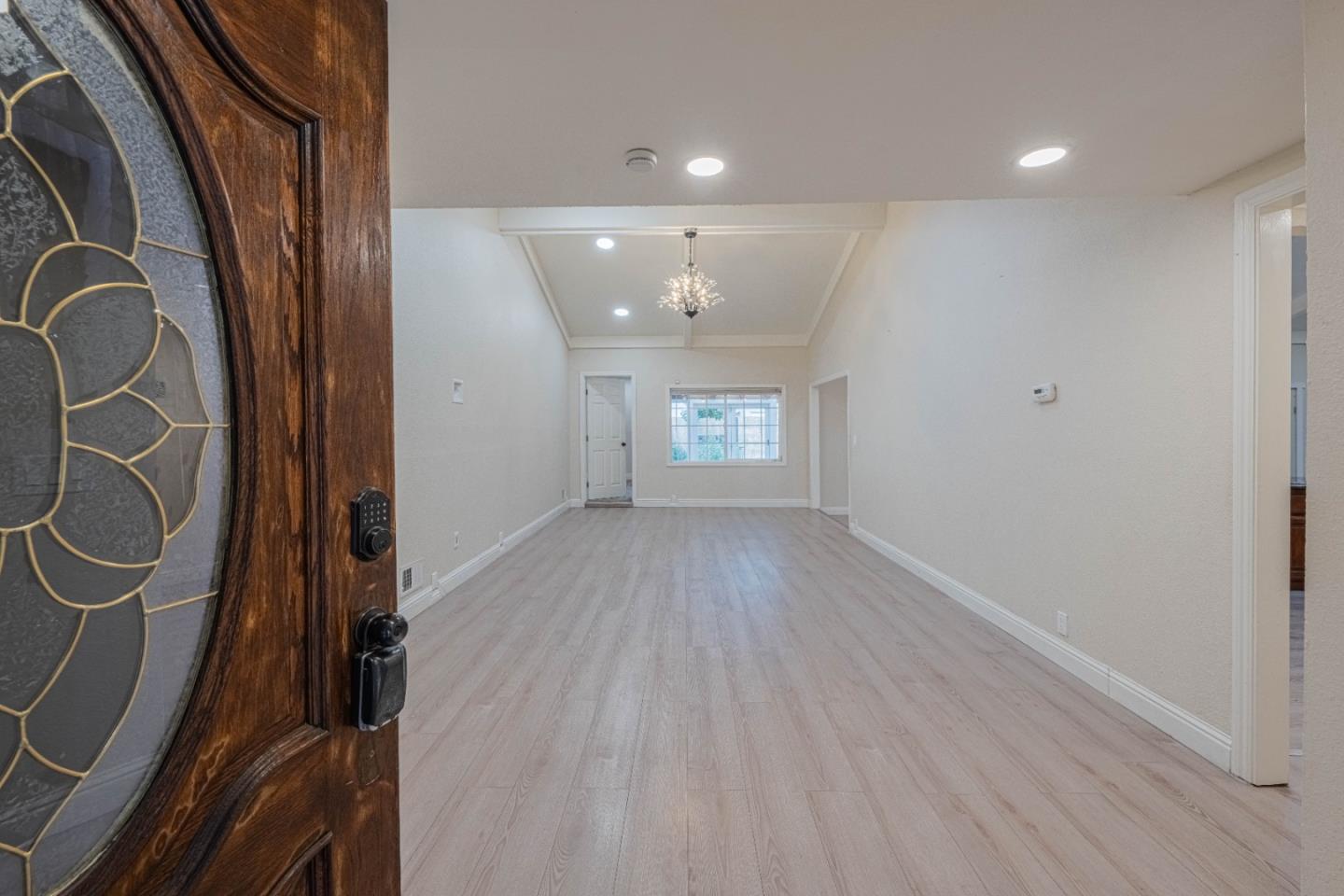 Detail Gallery Image 4 of 39 For 119 San Jose St, Salinas,  CA 93901 - 3 Beds | 2/1 Baths