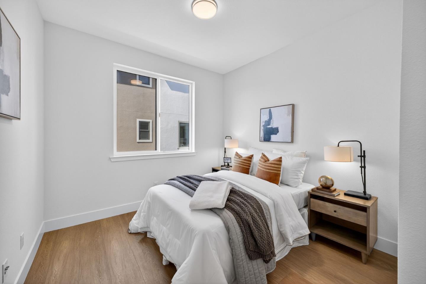 Detail Gallery Image 21 of 52 For 955 Woodside Rd, Redwood City,  CA 94061 - 4 Beds | 2/1 Baths