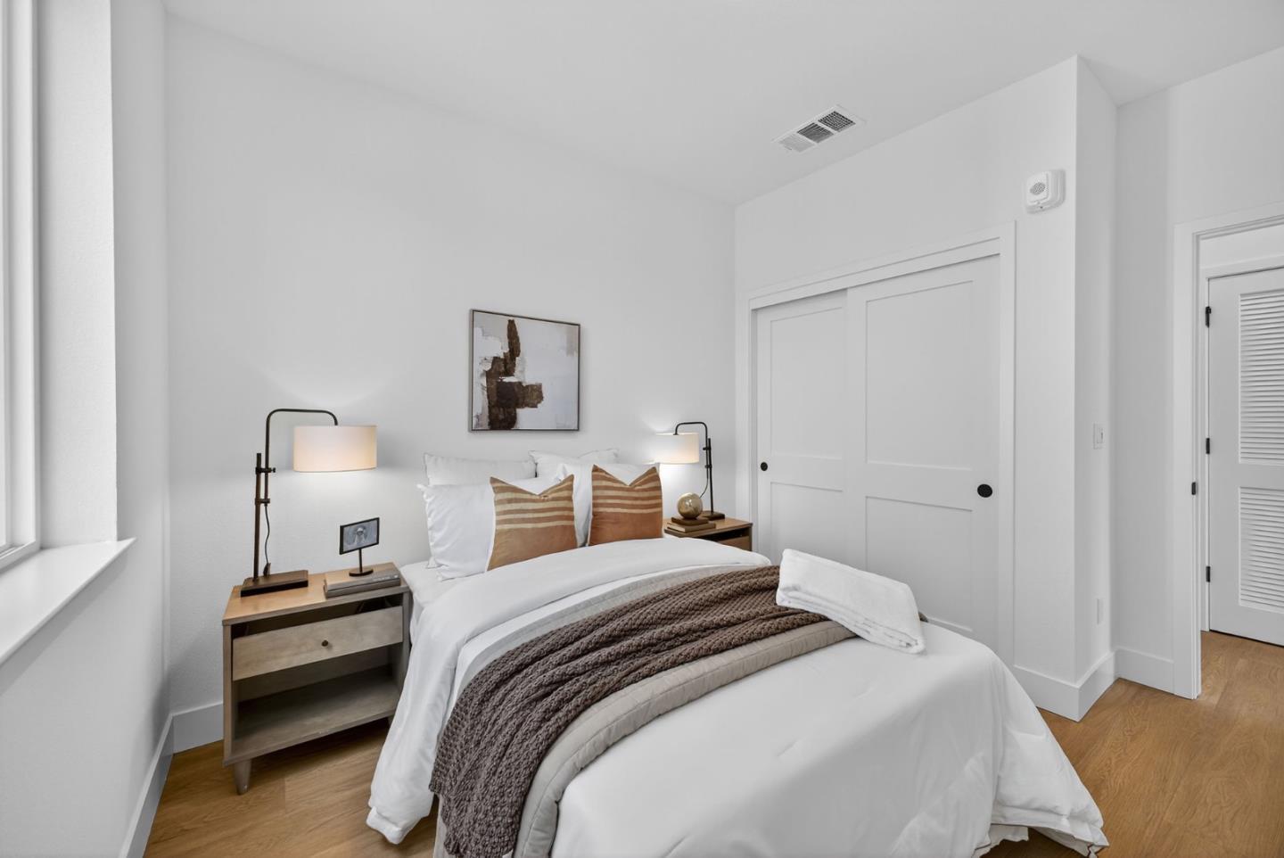 Detail Gallery Image 22 of 52 For 955 Woodside Rd, Redwood City,  CA 94061 - 4 Beds | 2/1 Baths