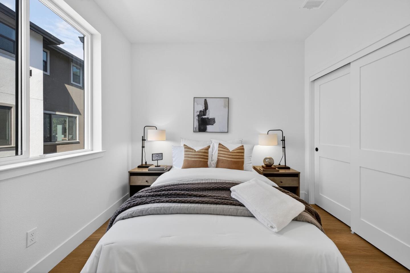 Detail Gallery Image 23 of 52 For 955 Woodside Rd, Redwood City,  CA 94061 - 4 Beds | 2/1 Baths