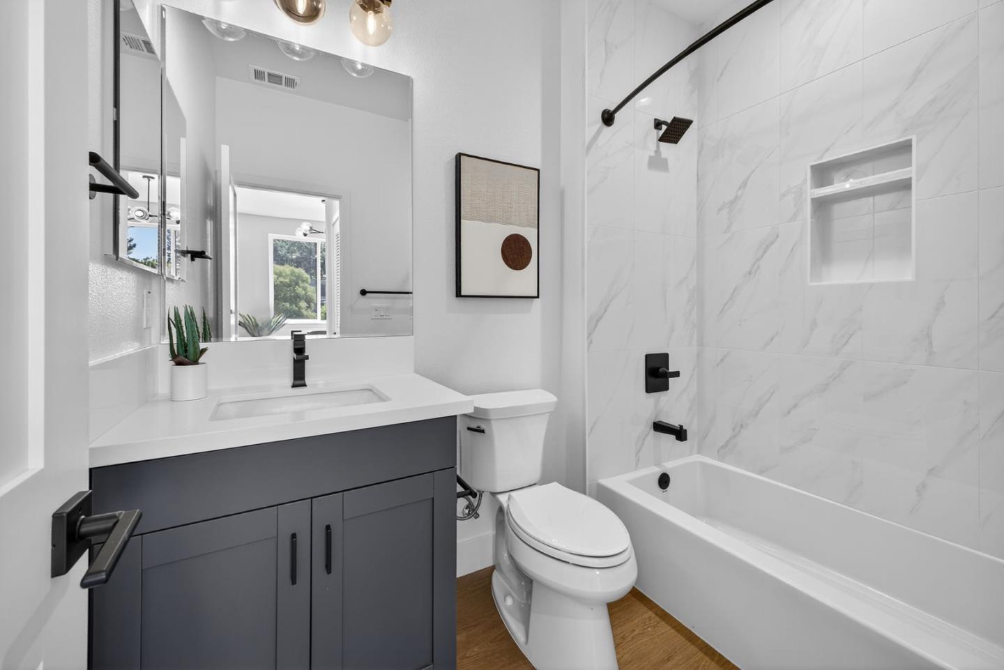 Detail Gallery Image 24 of 52 For 955 Woodside Rd, Redwood City,  CA 94061 - 4 Beds | 2/1 Baths