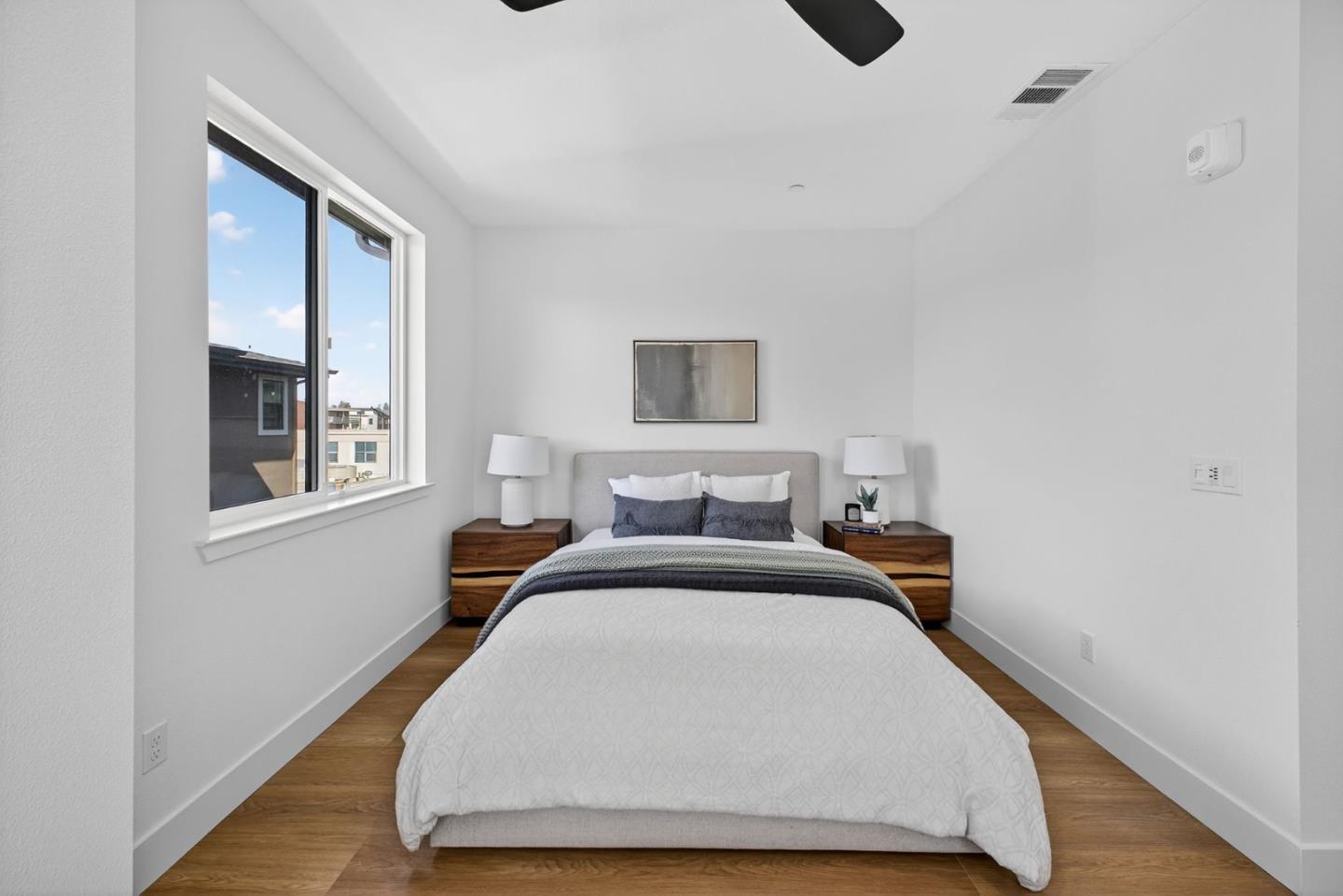 Detail Gallery Image 29 of 52 For 955 Woodside Rd, Redwood City,  CA 94061 - 4 Beds | 2/1 Baths