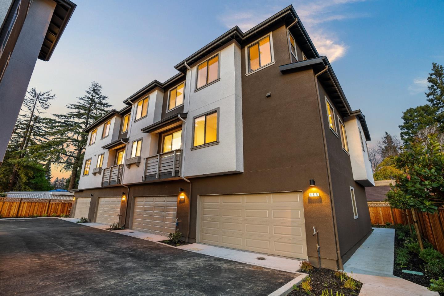 Detail Gallery Image 3 of 52 For 955 Woodside Rd, Redwood City,  CA 94061 - 4 Beds | 2/1 Baths