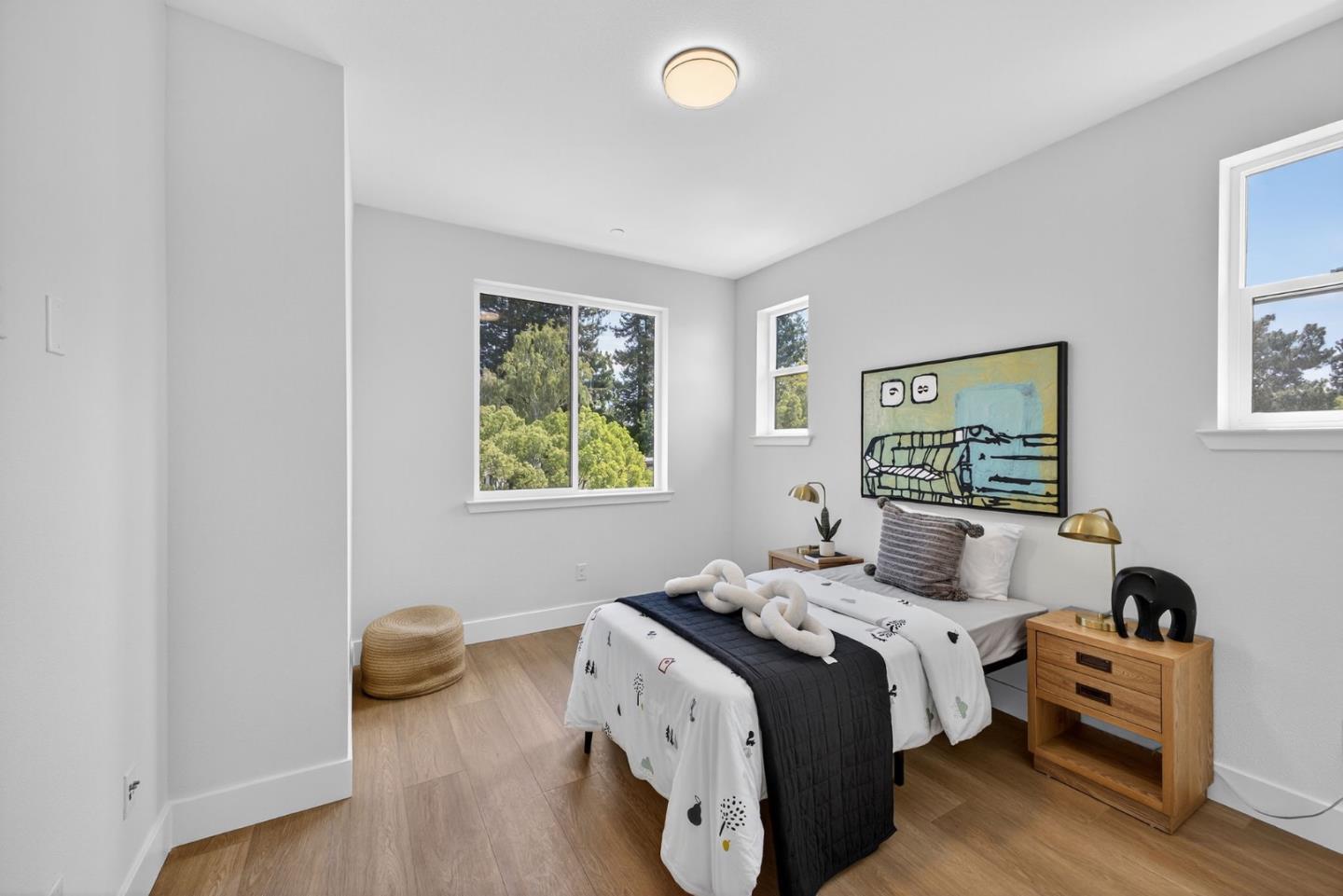 Detail Gallery Image 34 of 52 For 955 Woodside Rd, Redwood City,  CA 94061 - 4 Beds | 2/1 Baths