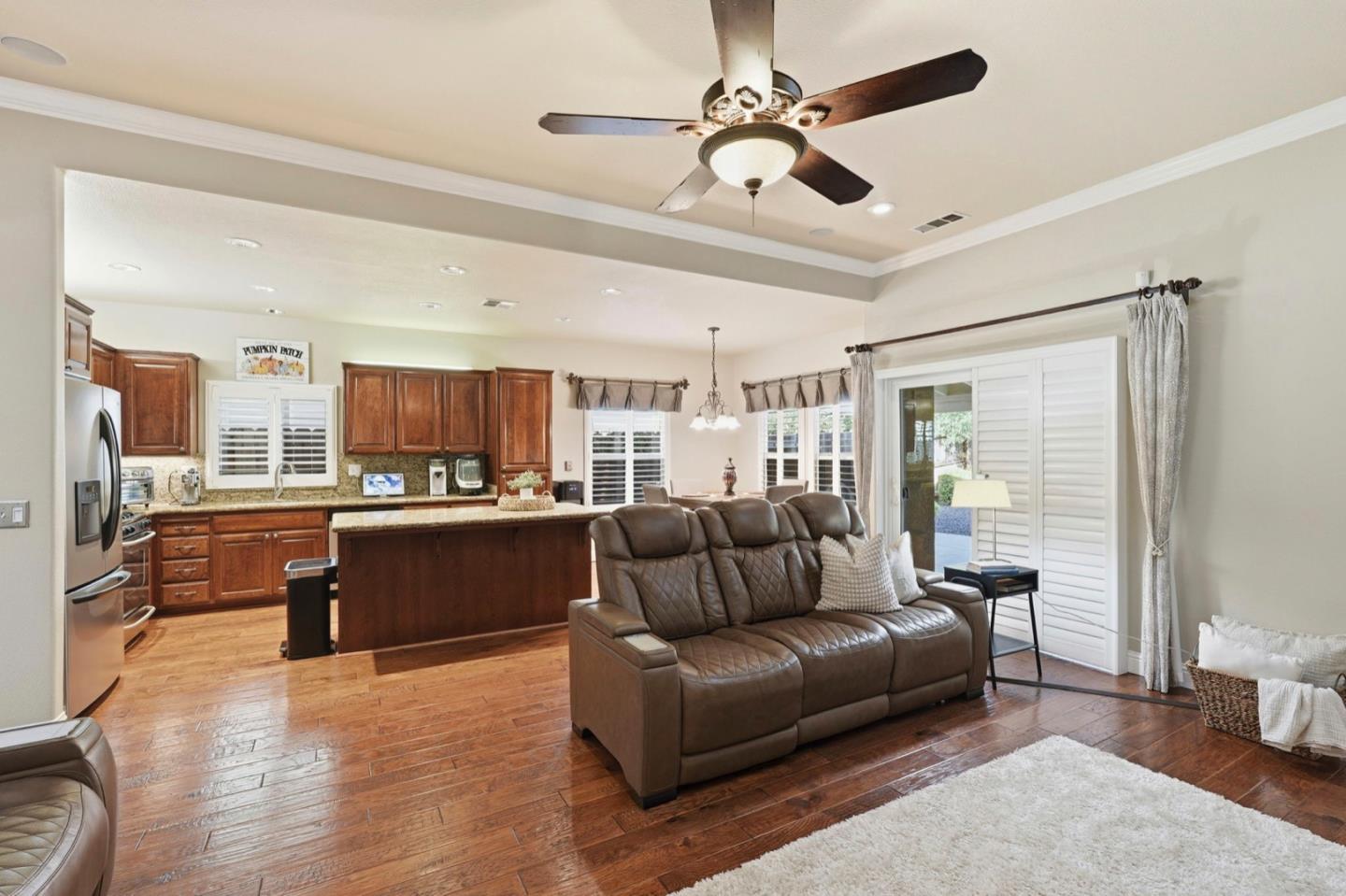 Detail Gallery Image 8 of 37 For 4152 Post Oak Dr, Turlock,  CA 95382 - 4 Beds | 2 Baths