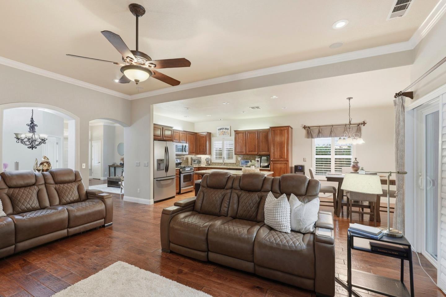 Detail Gallery Image 9 of 37 For 4152 Post Oak Dr, Turlock,  CA 95382 - 4 Beds | 2 Baths