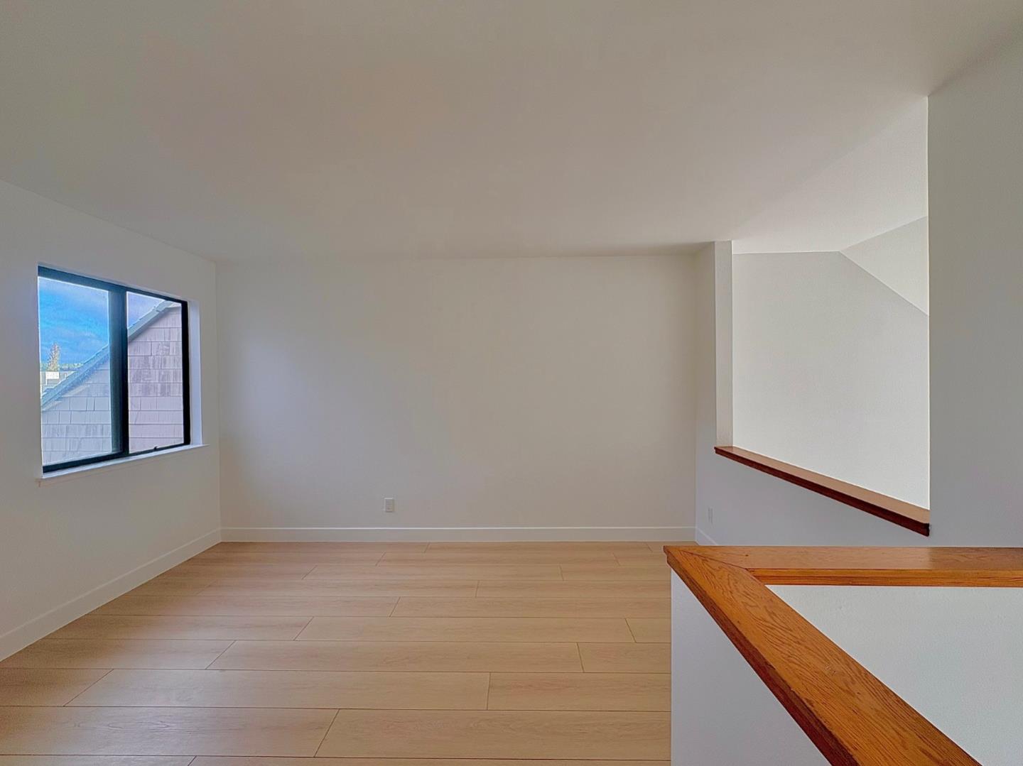 Detail Gallery Image 16 of 35 For 32 Cove Ln, Redwood City,  CA 94065 - 1 Beds | 1 Baths