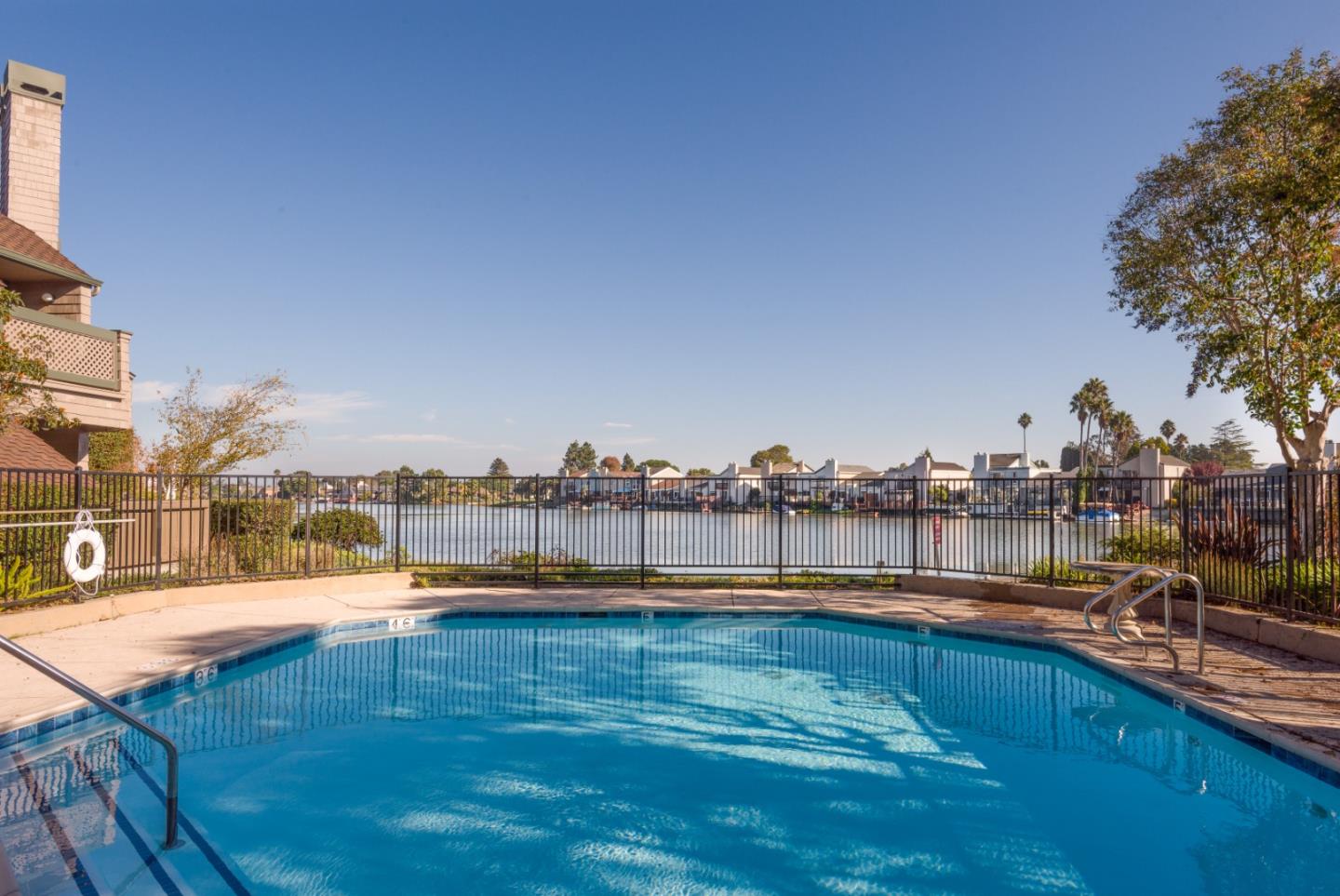 Detail Gallery Image 26 of 35 For 32 Cove Ln, Redwood City,  CA 94065 - 1 Beds | 1 Baths