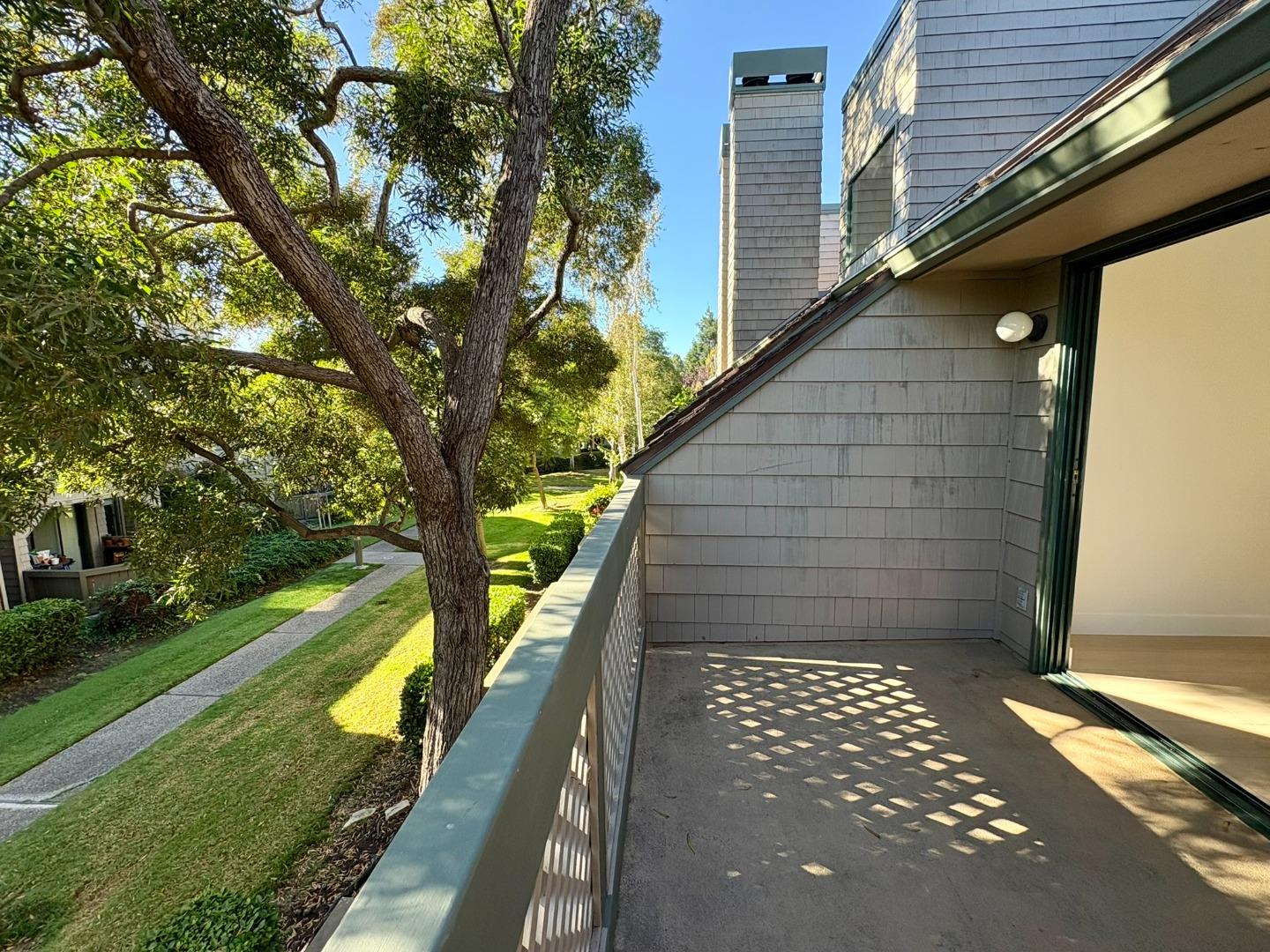 Detail Gallery Image 8 of 35 For 32 Cove Ln, Redwood City,  CA 94065 - 1 Beds | 1 Baths