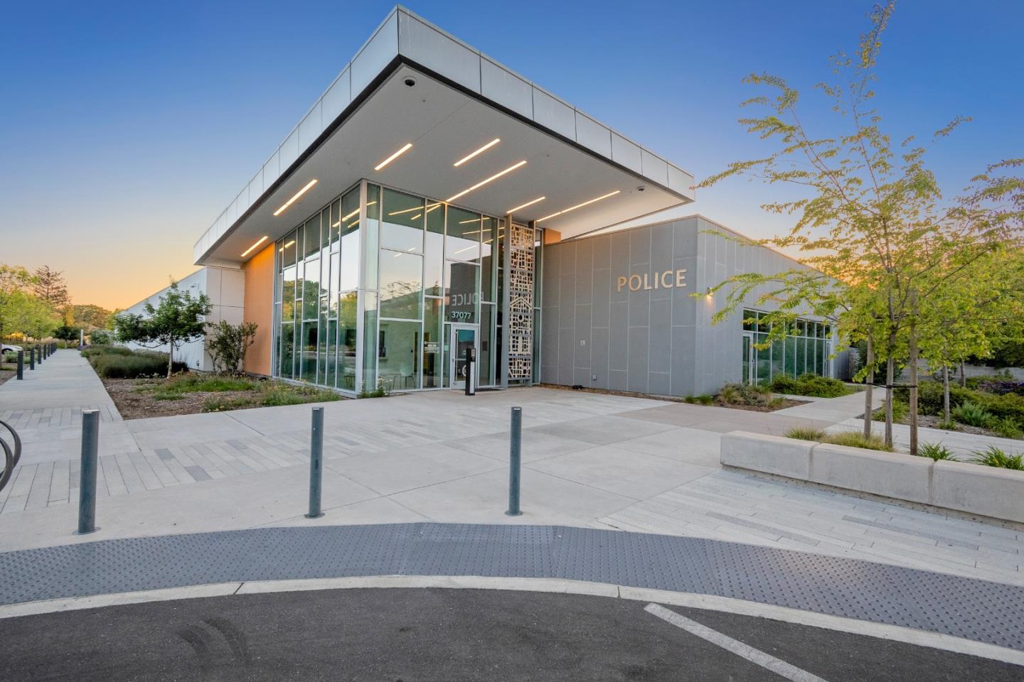 Detail Gallery Image 36 of 37 For 6245 Thornton Ave, Newark,  CA 94560 - 3 Beds | 3 Baths