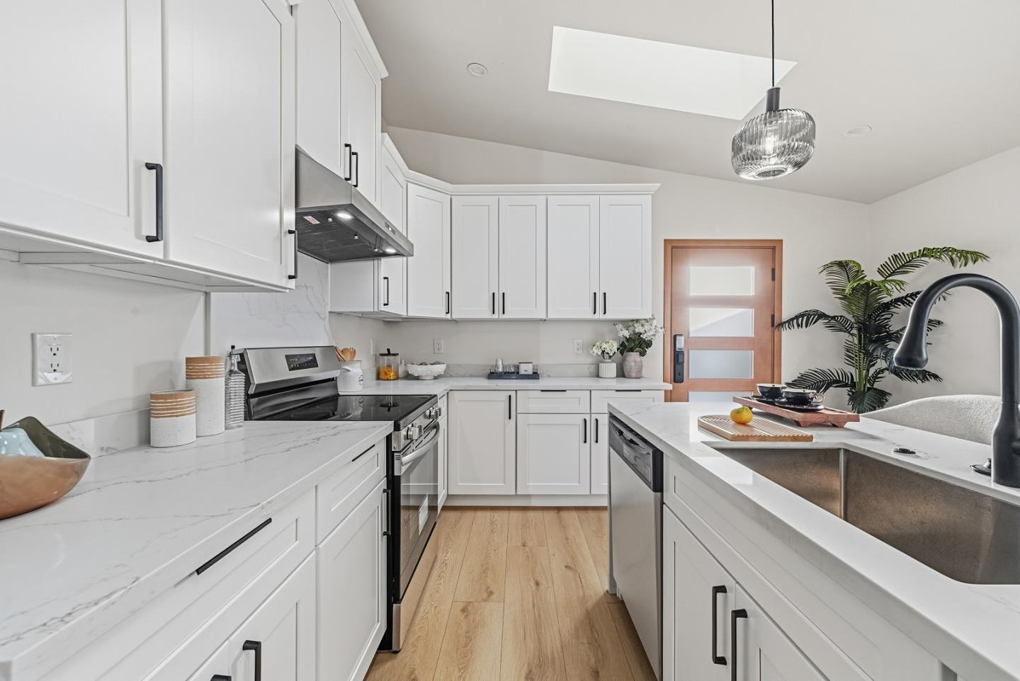 Detail Gallery Image 10 of 32 For 2974 Bell Ave, San Jose,  CA 95133 - 3 Beds | 2 Baths