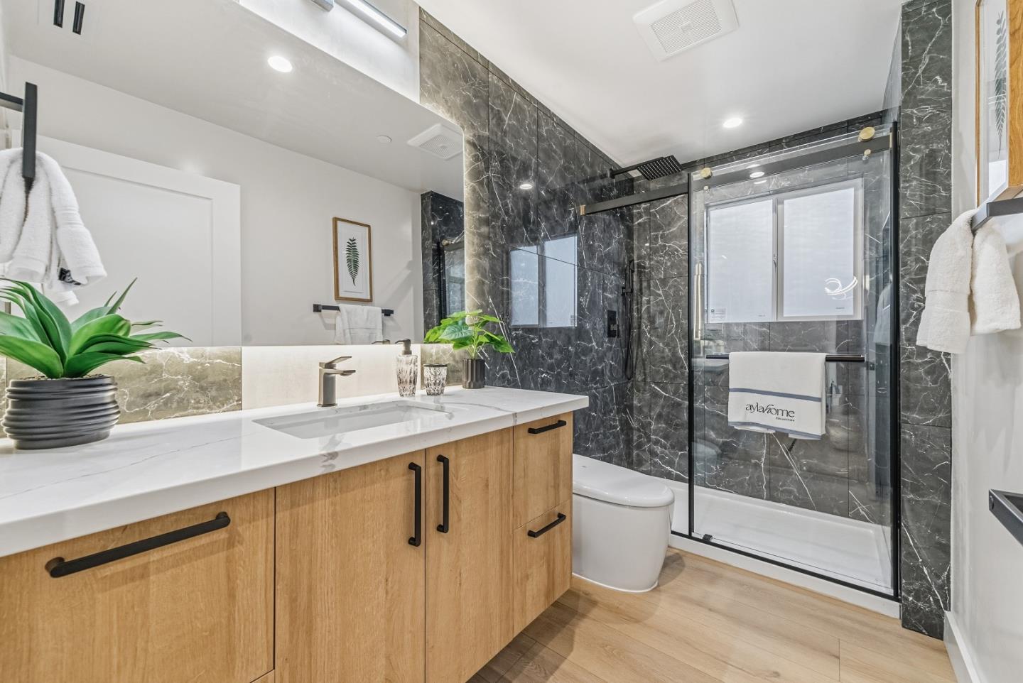 Detail Gallery Image 16 of 32 For 2974 Bell Ave, San Jose,  CA 95133 - 3 Beds | 2 Baths