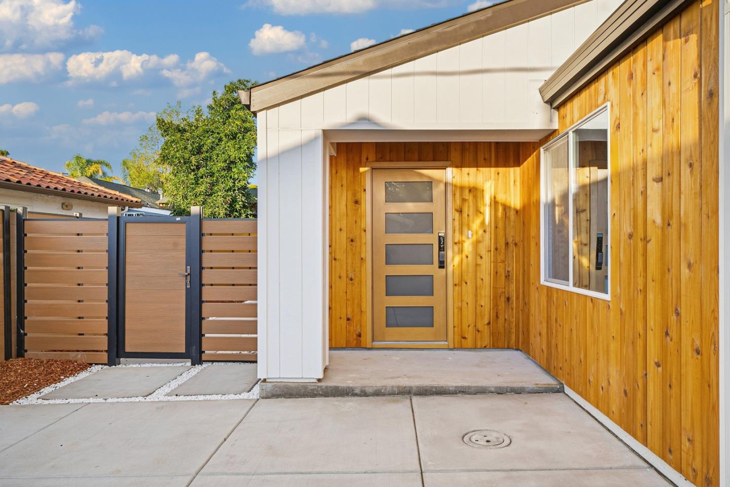 Detail Gallery Image 2 of 32 For 2974 Bell Ave, San Jose,  CA 95133 - 3 Beds | 2 Baths