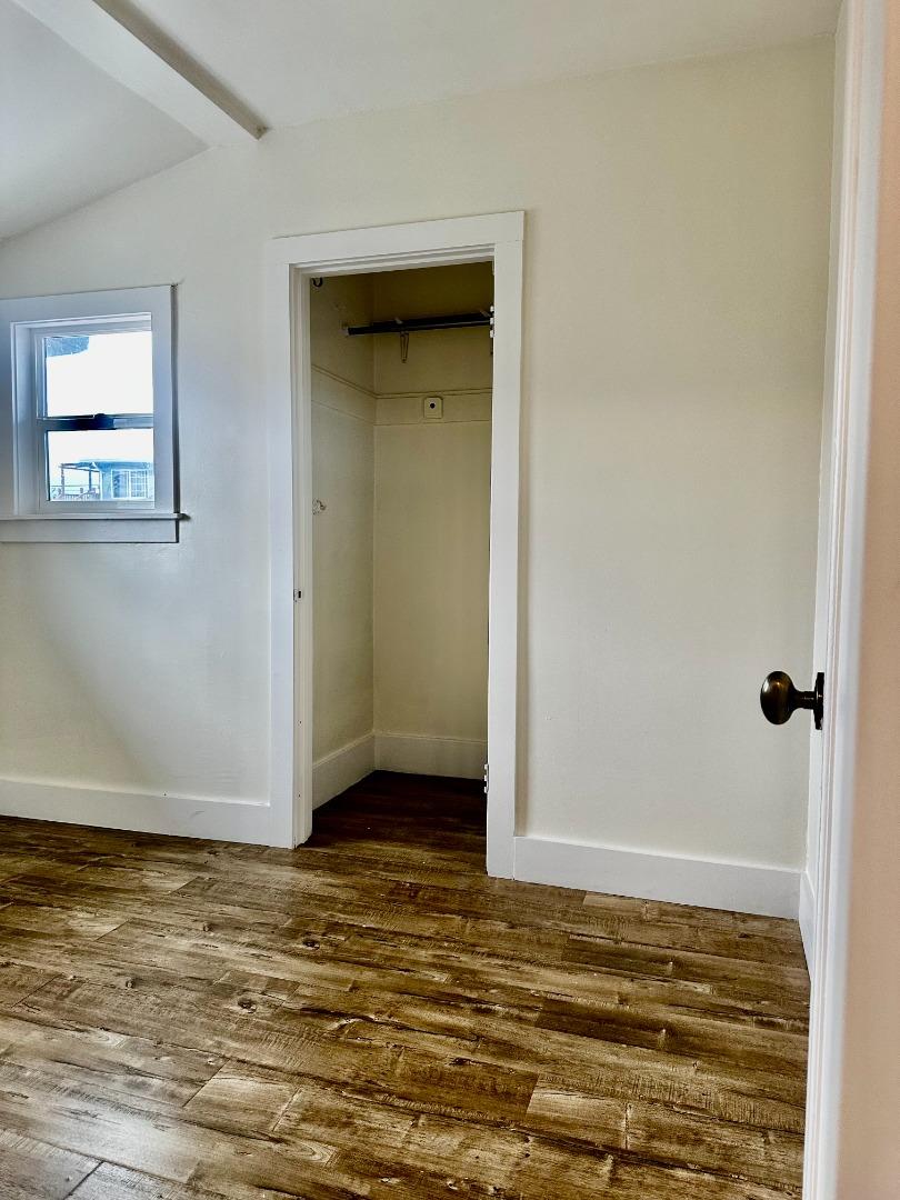 Detail Gallery Image 10 of 11 For 1557 79th Ave, Oakland,  CA 94621 - 3 Beds | 1 Baths