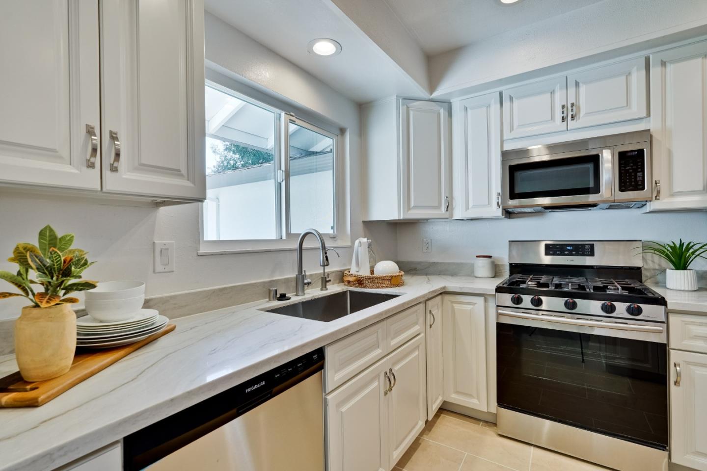 Detail Gallery Image 21 of 69 For 3113 Hostetter Rd, San Jose,  CA 95132 - 4 Beds | 2 Baths