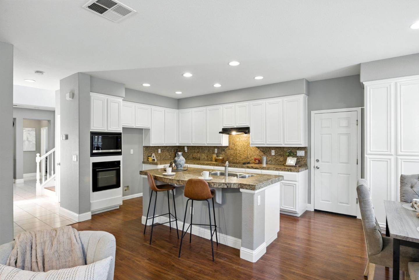 Detail Gallery Image 15 of 44 For 4276 Oakridge Dr, Tracy,  CA 95377 - 4 Beds | 3 Baths