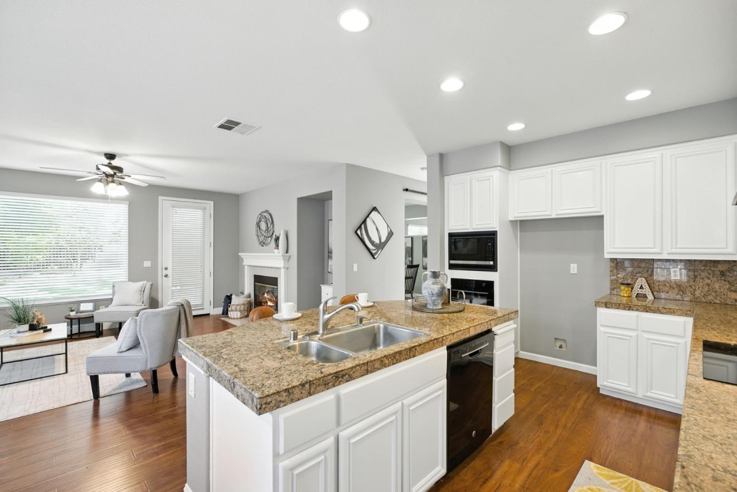 Detail Gallery Image 16 of 44 For 4276 Oakridge Dr, Tracy,  CA 95377 - 4 Beds | 3 Baths