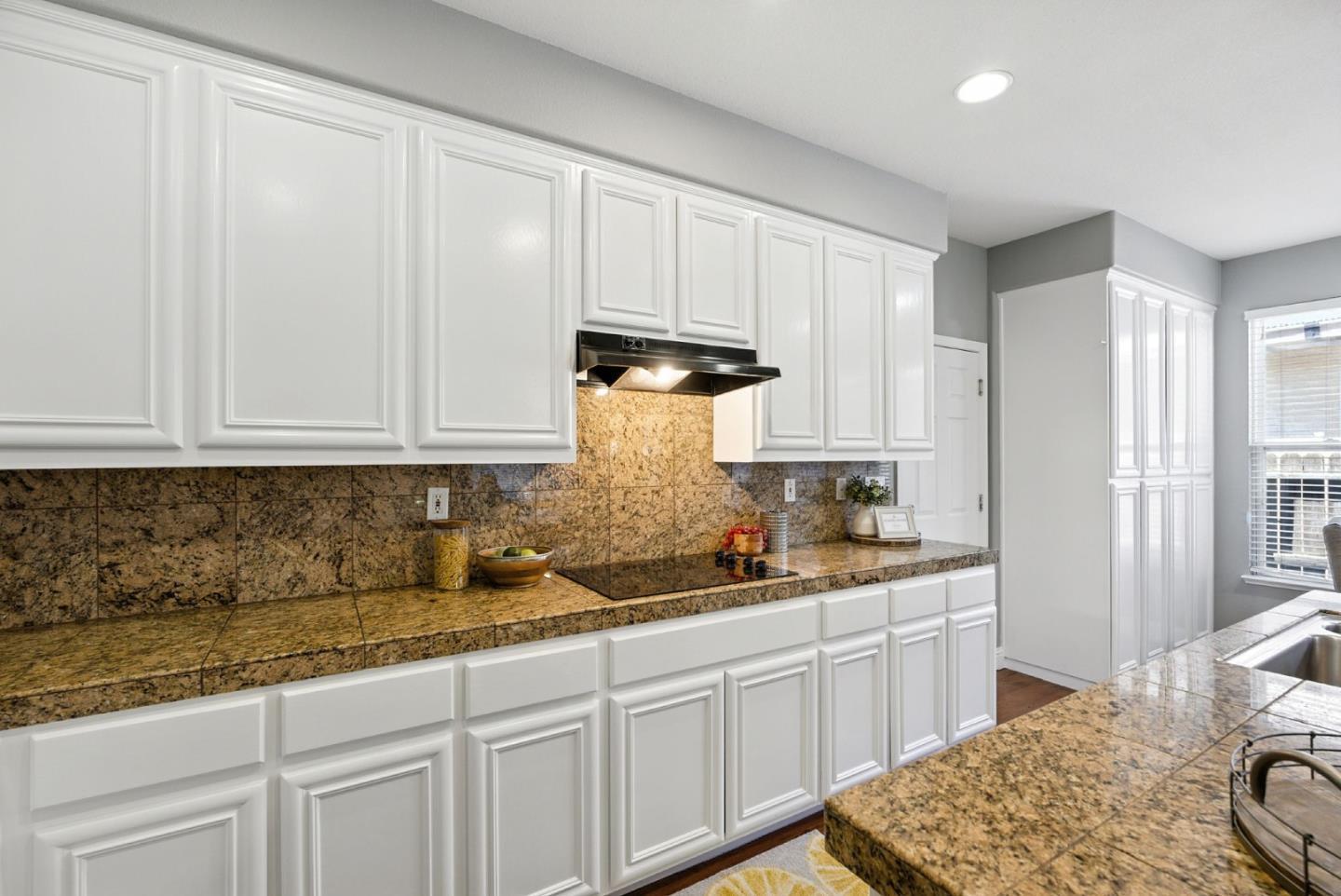 Detail Gallery Image 17 of 44 For 4276 Oakridge Dr, Tracy,  CA 95377 - 4 Beds | 3 Baths