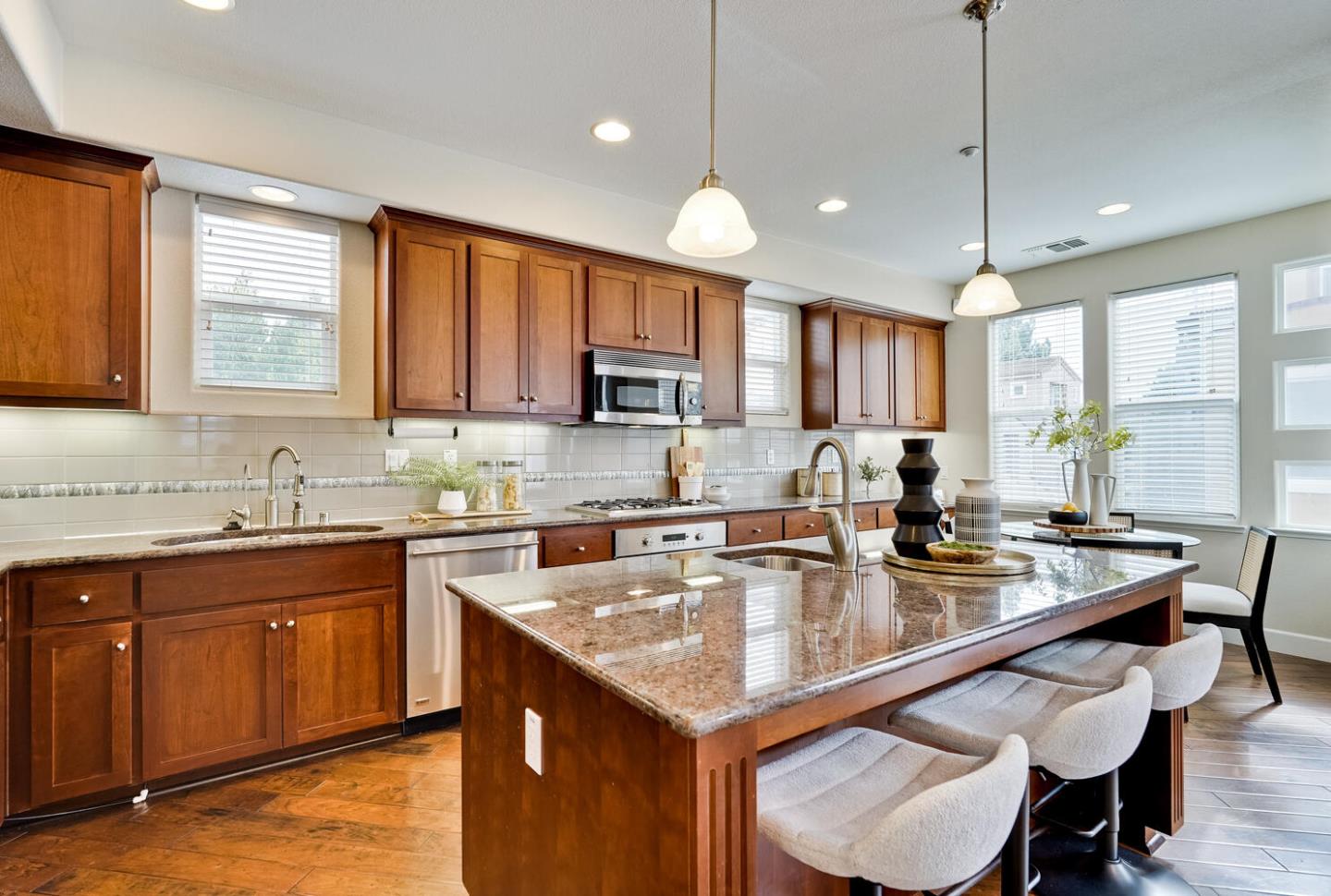 Detail Gallery Image 20 of 75 For 3541 Stout Pl, Santa Clara,  CA 95051 - 3 Beds | 3/1 Baths