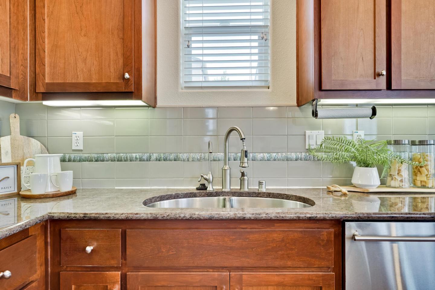 Detail Gallery Image 31 of 75 For 3541 Stout Pl, Santa Clara,  CA 95051 - 3 Beds | 3/1 Baths