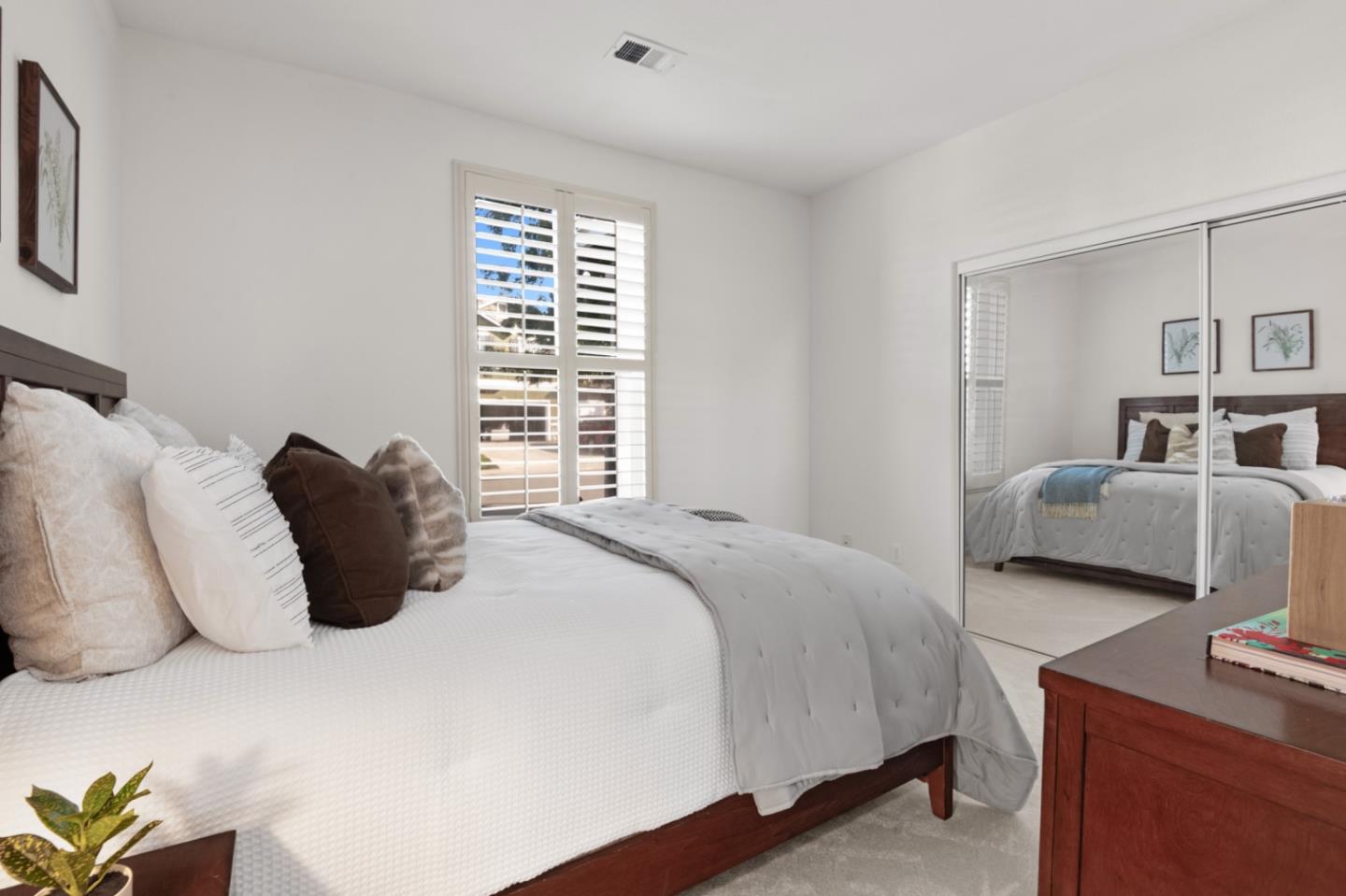 Detail Gallery Image 14 of 45 For 1112 Park West Dr, Pittsburg,  CA 94565 - 4 Beds | 2 Baths