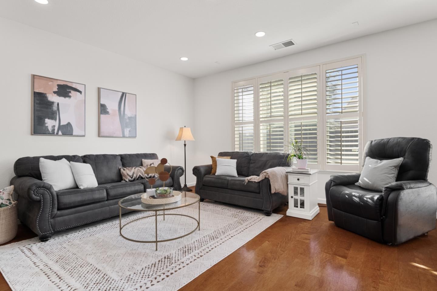 Detail Gallery Image 2 of 45 For 1112 Park West Dr, Pittsburg,  CA 94565 - 4 Beds | 2 Baths