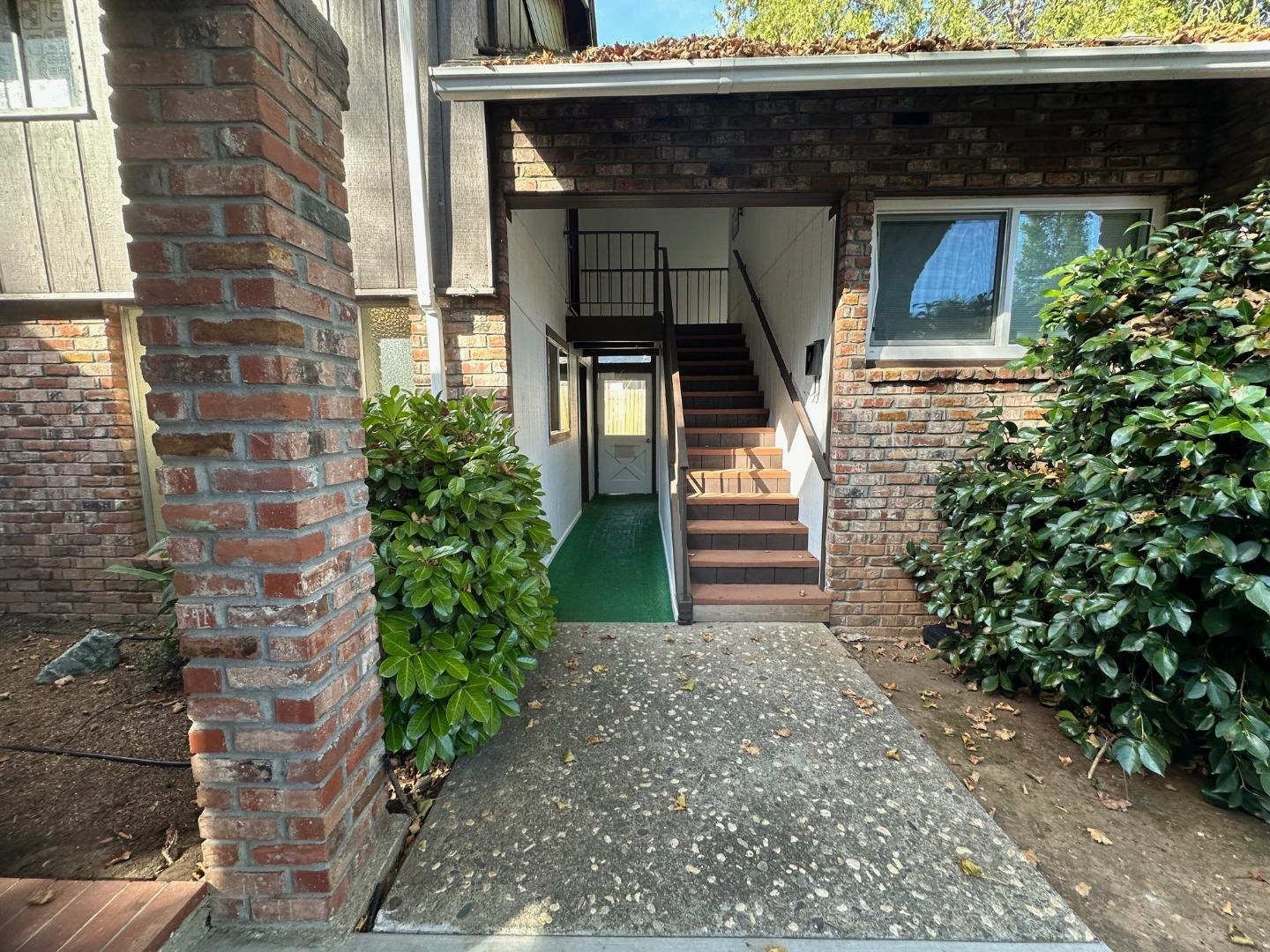 Detail Gallery Image 4 of 23 For 2716 Coloma St #C,  Placerville,  CA 95667 - – Beds | – Baths