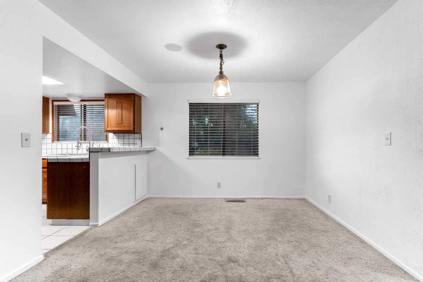 Detail Gallery Image 3 of 29 For 23799 Monterey Salinas Hwy #20,  Salinas,  CA 93908 - 2 Beds | 2 Baths