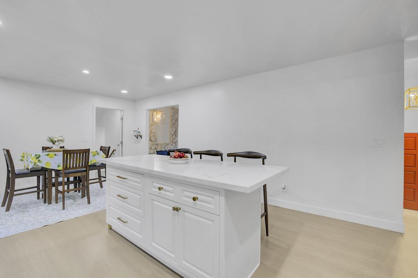 Detail Gallery Image 15 of 55 For 17411 Holiday Dr, Morgan Hill,  CA 95037 - 4 Beds | 2/1 Baths