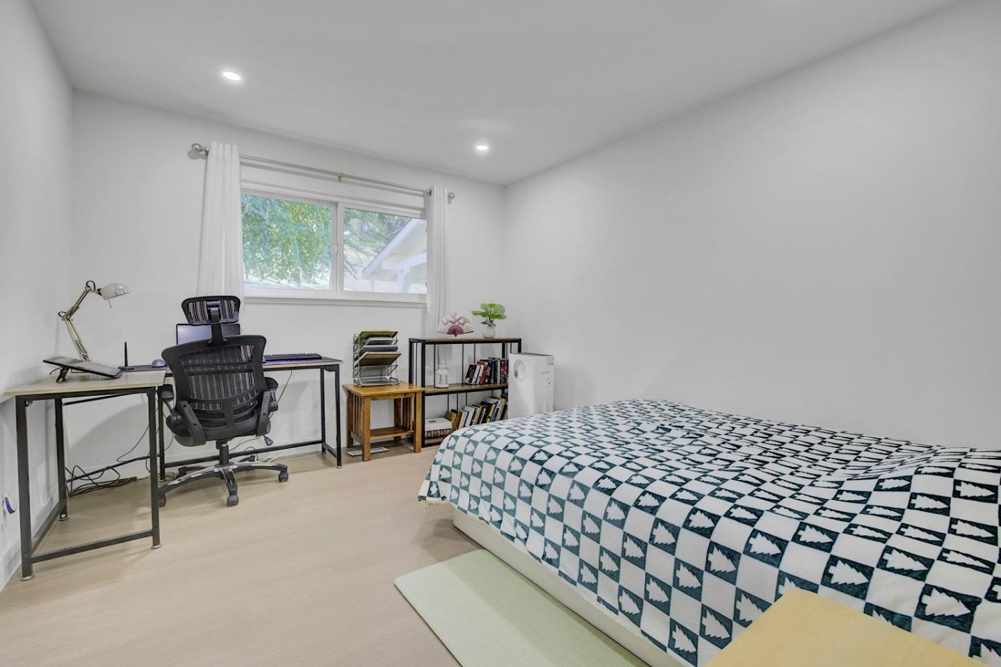 Detail Gallery Image 23 of 55 For 17411 Holiday Dr, Morgan Hill,  CA 95037 - 4 Beds | 2/1 Baths