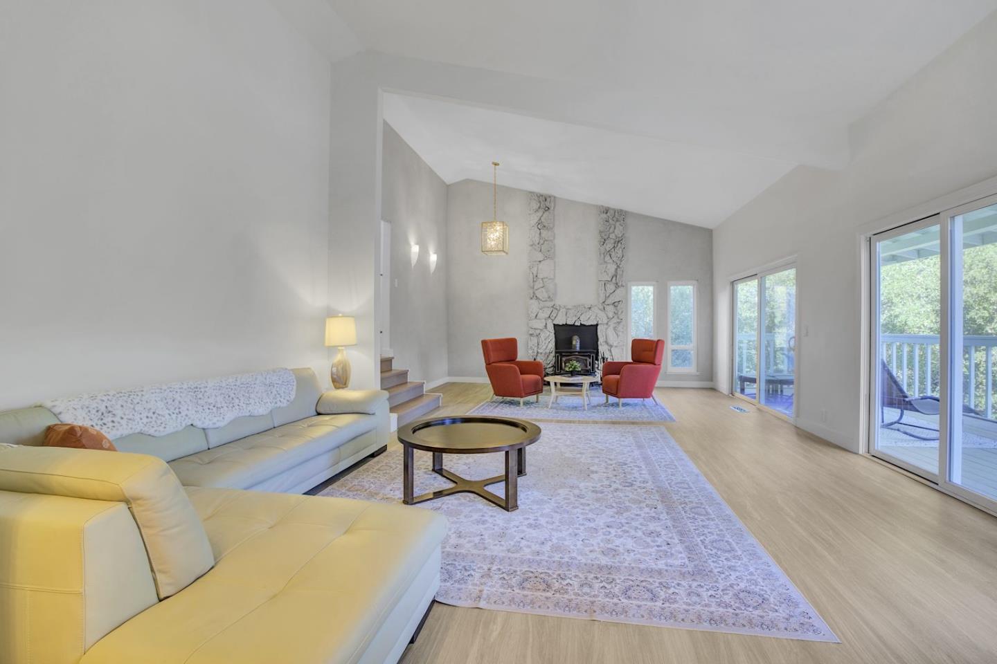 Detail Gallery Image 4 of 55 For 17411 Holiday Dr, Morgan Hill,  CA 95037 - 4 Beds | 2/1 Baths