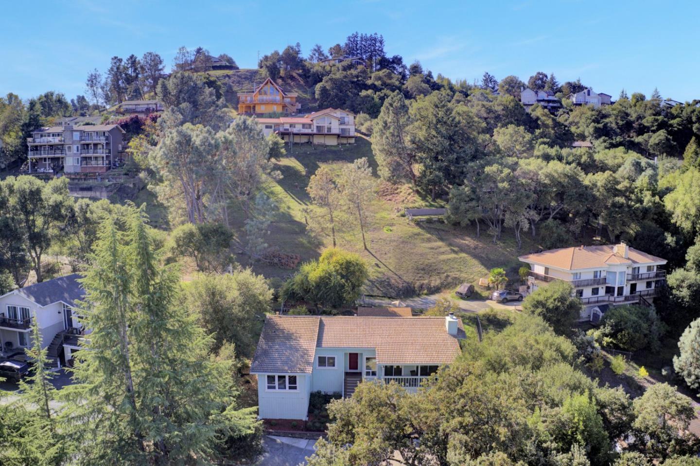 Detail Gallery Image 53 of 55 For 17411 Holiday Dr, Morgan Hill,  CA 95037 - 4 Beds | 2/1 Baths