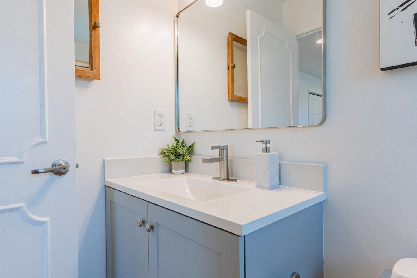 Detail Gallery Image 20 of 39 For 1945 Mount Vernon Ct #14,  Mountain View,  CA 94040 - 2 Beds | 2 Baths