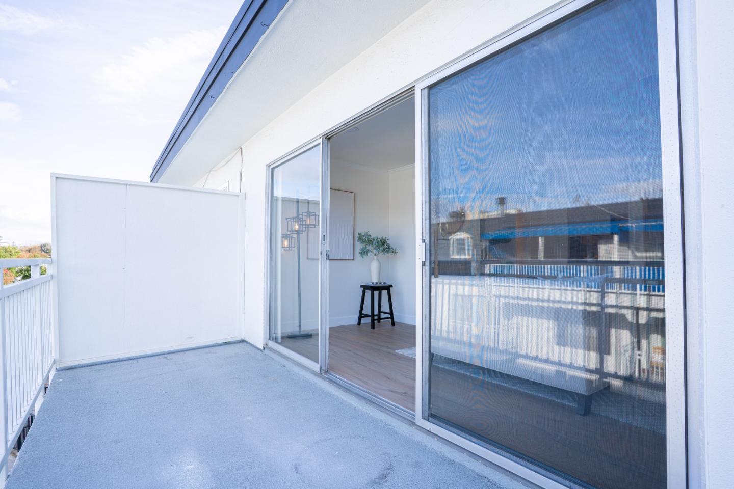 Detail Gallery Image 27 of 39 For 1945 Mount Vernon Ct #14,  Mountain View,  CA 94040 - 2 Beds | 2 Baths