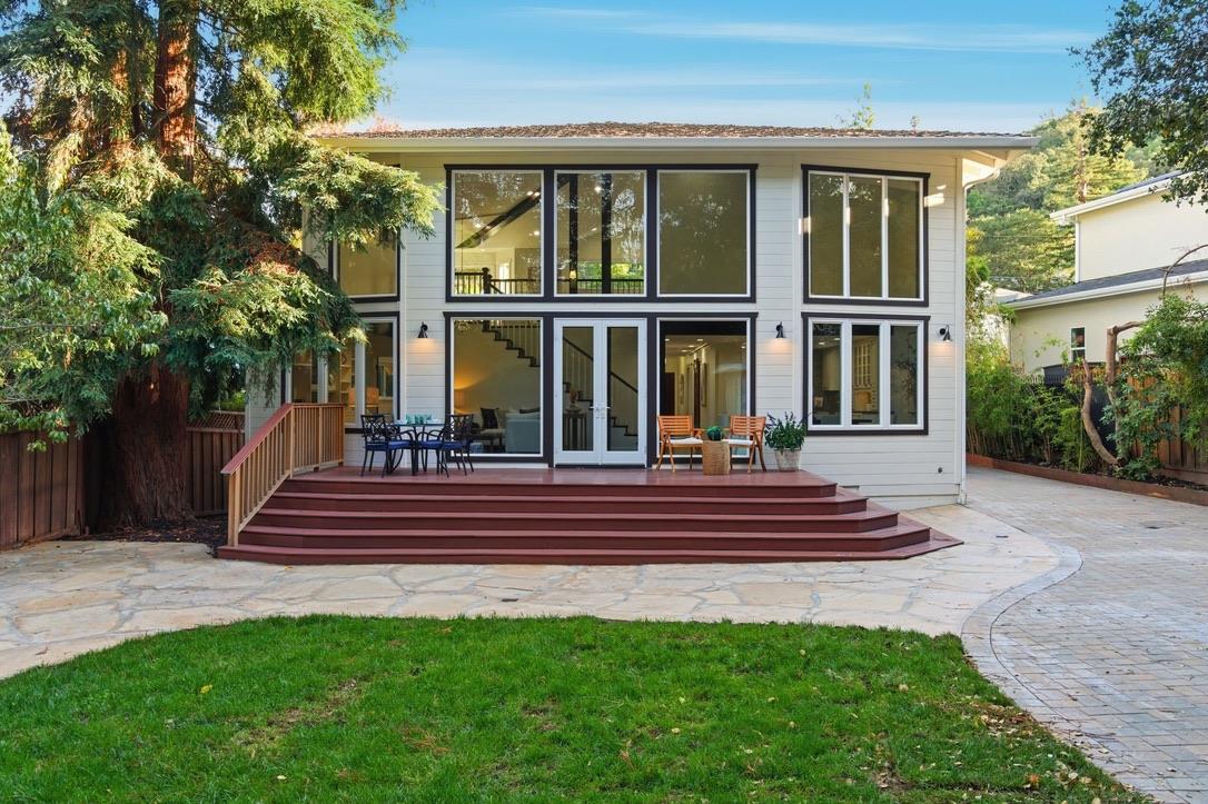 Detail Gallery Image 26 of 40 For 2250 Carmelita Dr, San Carlos,  CA 94070 - 4 Beds | 3 Baths