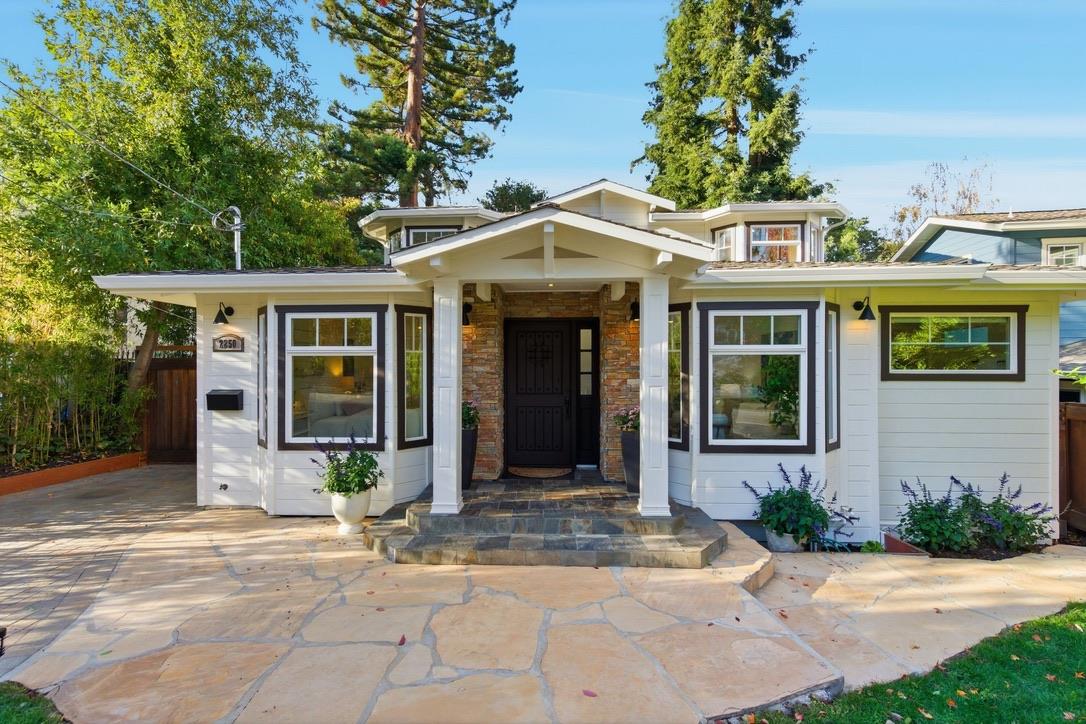 Detail Gallery Image 31 of 40 For 2250 Carmelita Dr, San Carlos,  CA 94070 - 4 Beds | 3 Baths