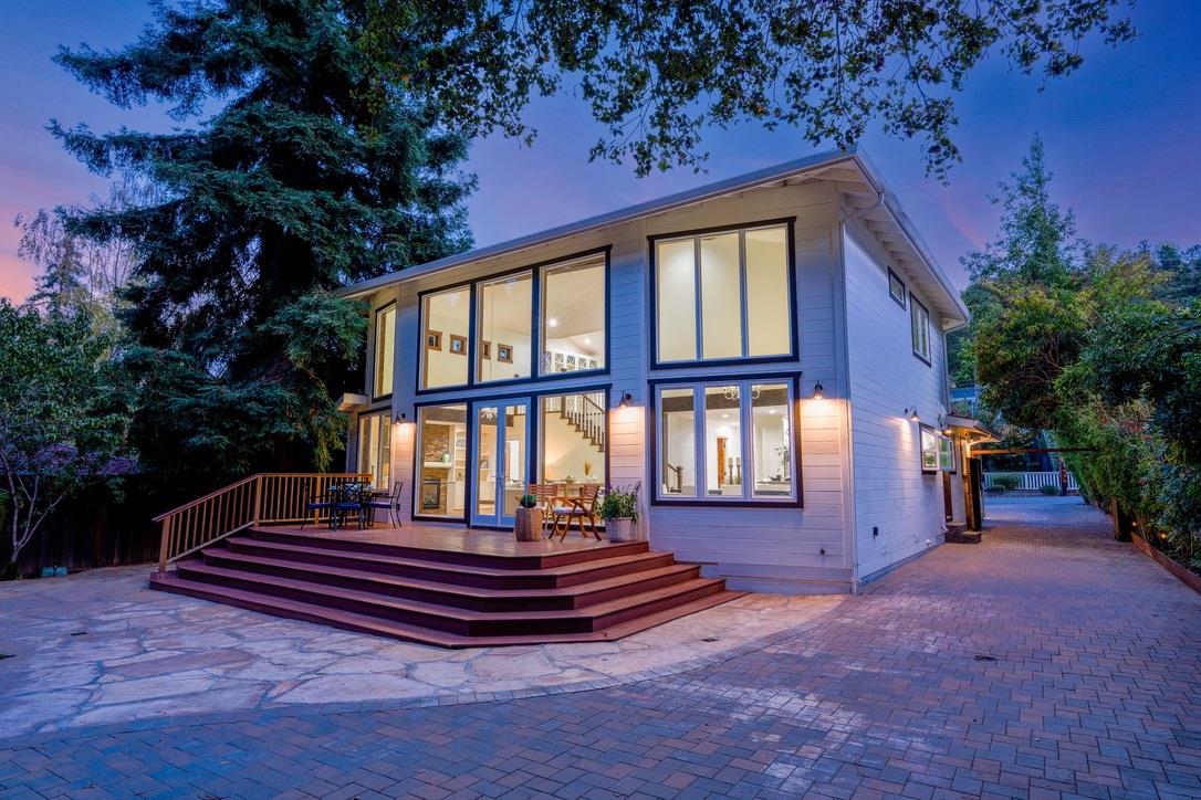 Detail Gallery Image 34 of 40 For 2250 Carmelita Dr, San Carlos,  CA 94070 - 4 Beds | 3 Baths