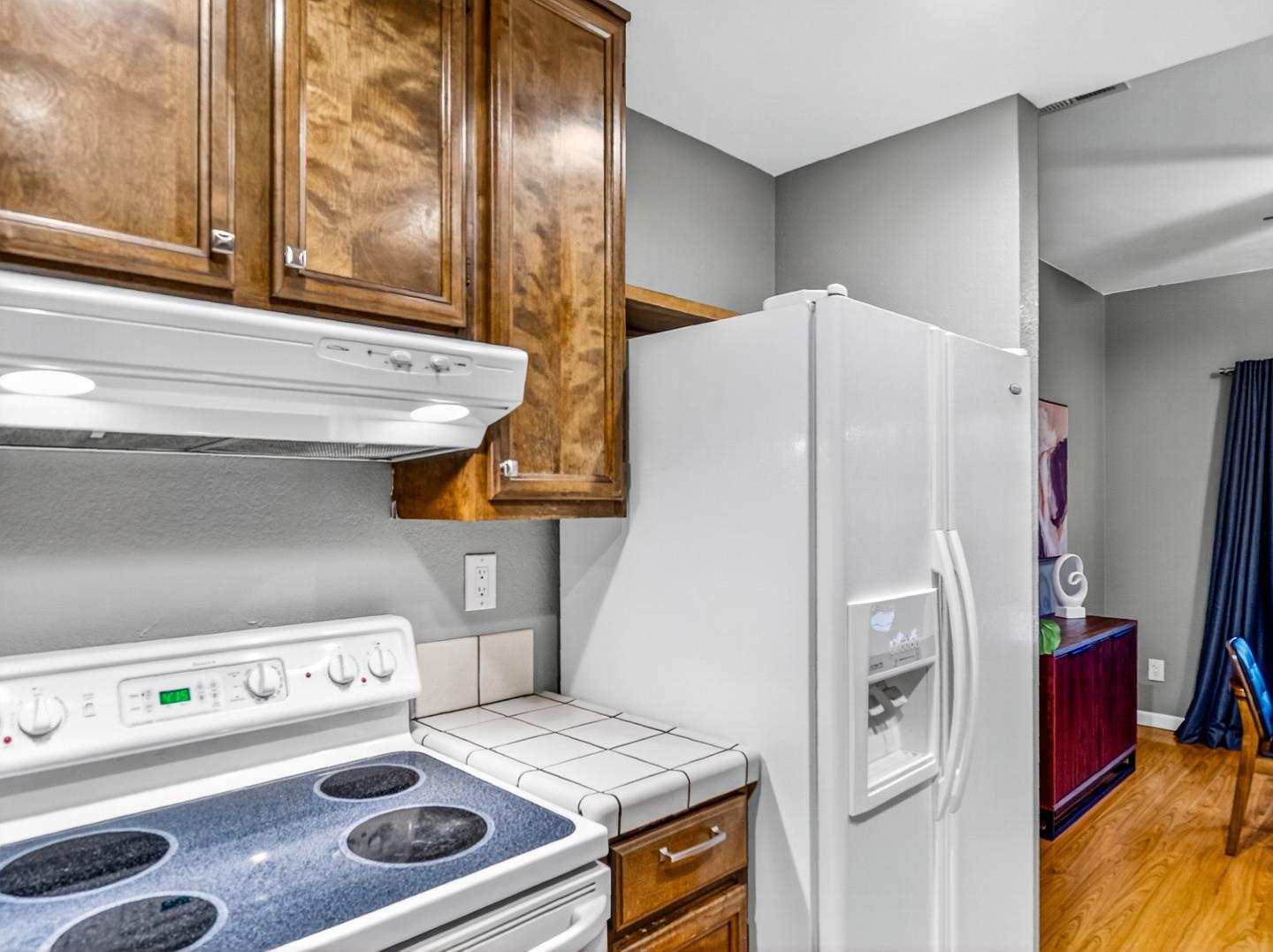 Detail Gallery Image 11 of 46 For 425 Kenbrook Cir, San Jose,  CA 95111 - 2 Beds | 2 Baths