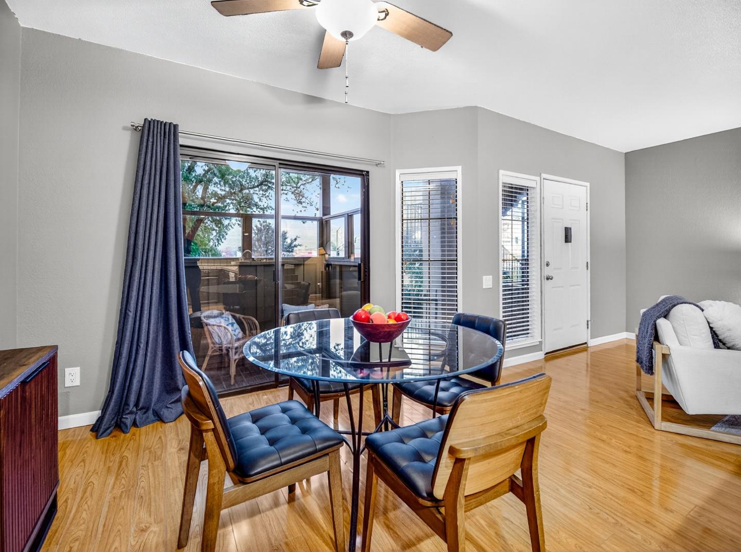 Detail Gallery Image 12 of 46 For 425 Kenbrook Cir, San Jose,  CA 95111 - 2 Beds | 2 Baths