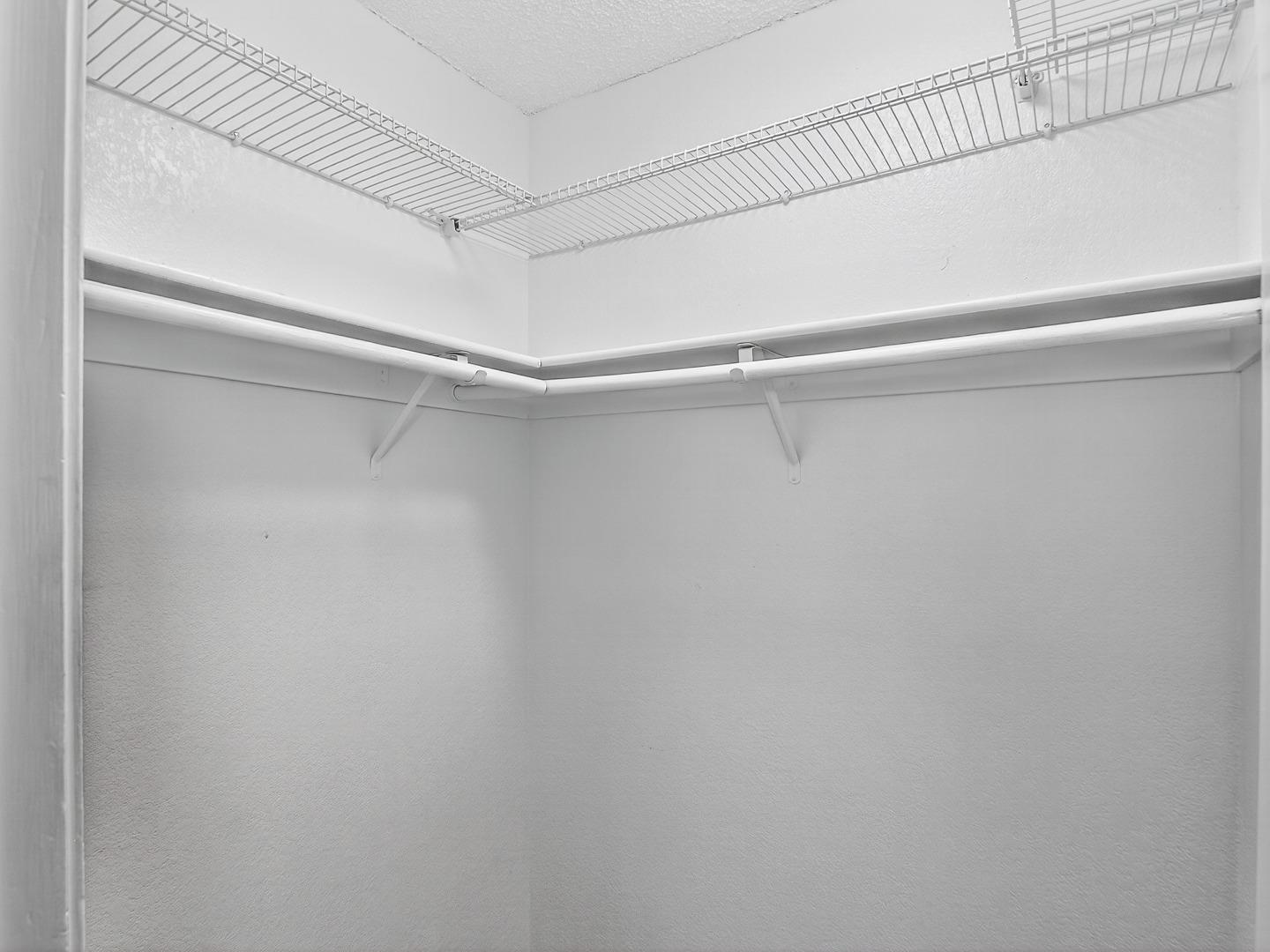 Detail Gallery Image 34 of 46 For 425 Kenbrook Cir, San Jose,  CA 95111 - 2 Beds | 2 Baths