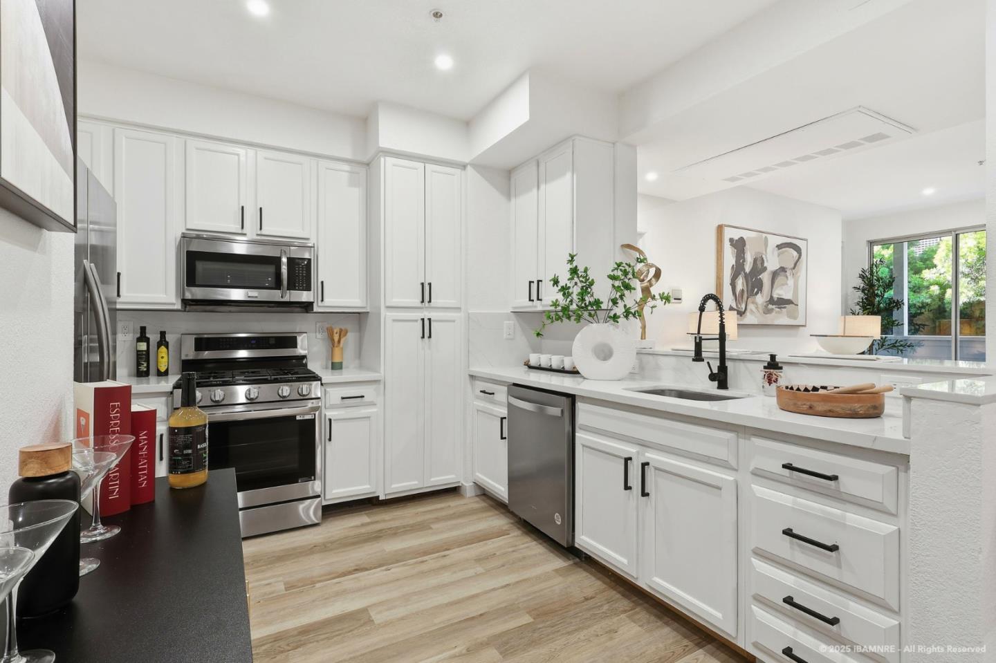 Detail Gallery Image 15 of 73 For 1400 El Camino Real #125,  South San Francisco,  CA 94080 - 2 Beds | 2 Baths