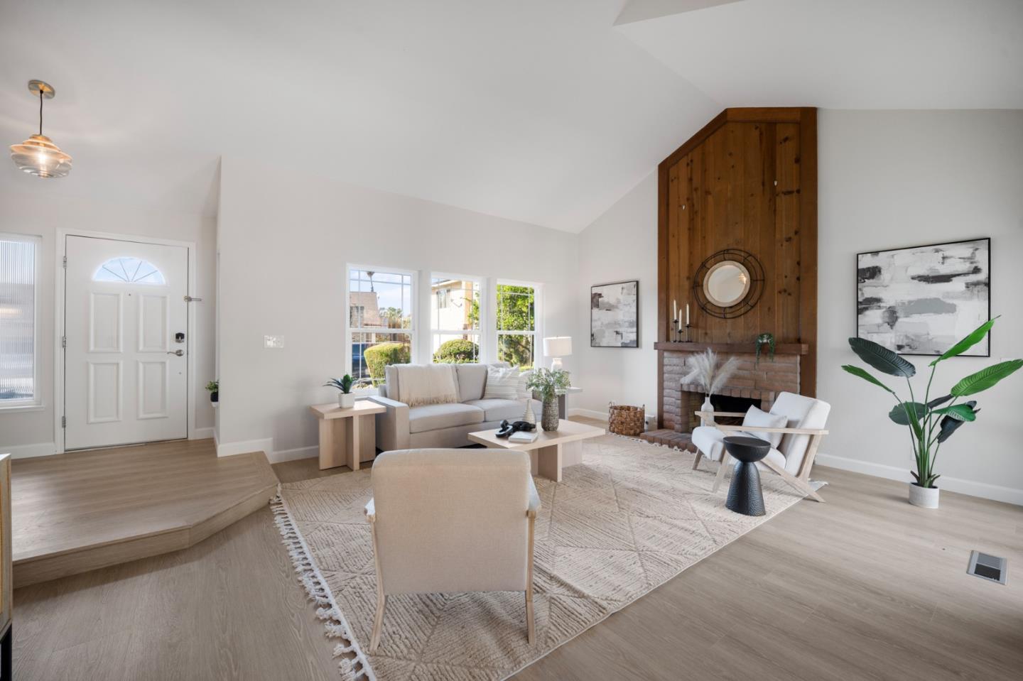 Detail Gallery Image 4 of 41 For 2195 Cimarron Ct, Morgan Hill,  CA 95037 - 5 Beds | 2/1 Baths