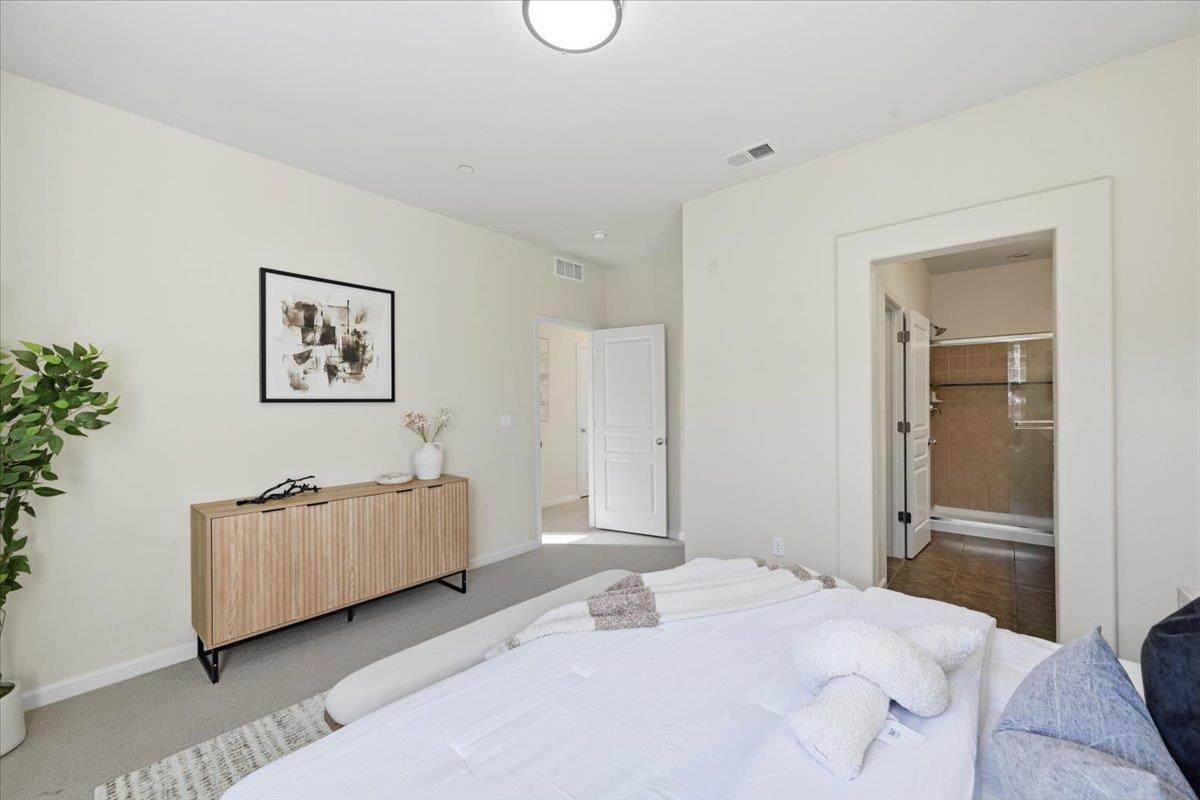 Detail Gallery Image 25 of 41 For 536 Almaden Walk Loop, San Jose,  CA 95125 - 2 Beds | 2/1 Baths
