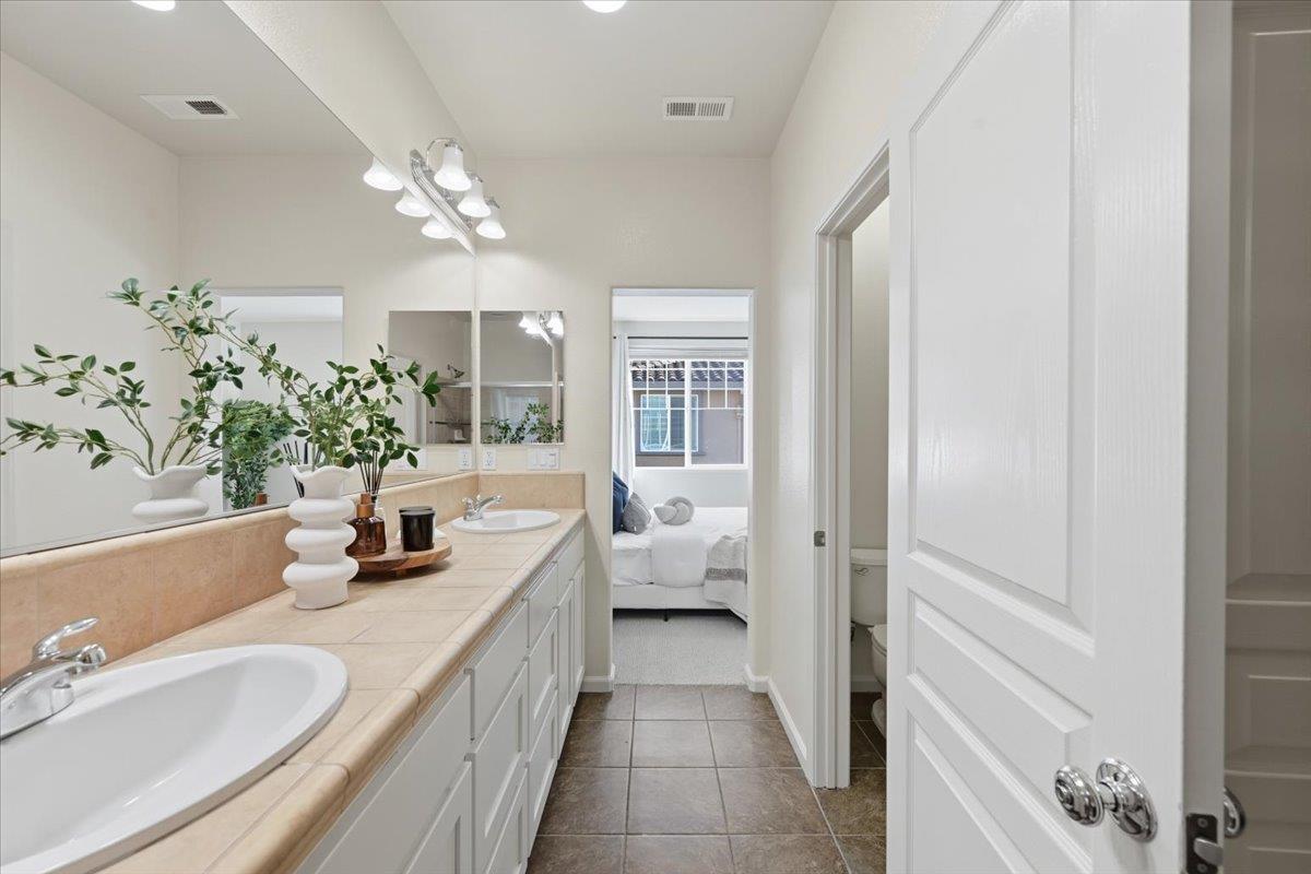 Detail Gallery Image 28 of 41 For 536 Almaden Walk Loop, San Jose,  CA 95125 - 2 Beds | 2/1 Baths