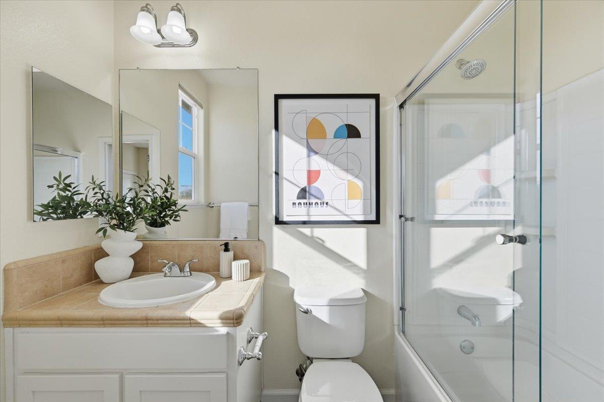 Detail Gallery Image 32 of 41 For 536 Almaden Walk Loop, San Jose,  CA 95125 - 2 Beds | 2/1 Baths