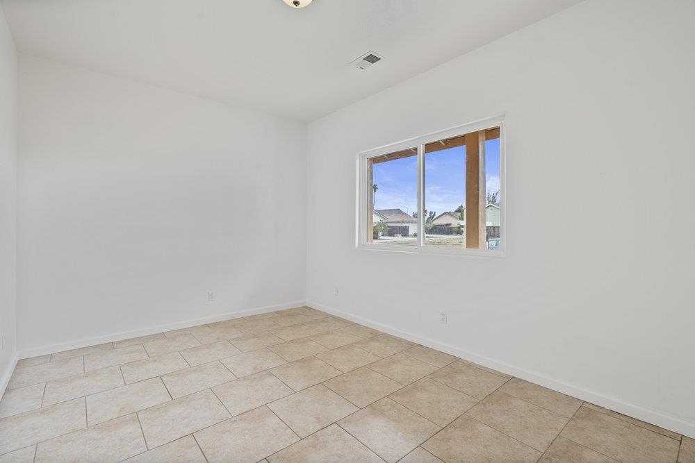 Detail Gallery Image 21 of 47 For 11 11 Walker Lane  Ca, Greenfield,  CA 93927 - 4 Beds | 2/1 Baths